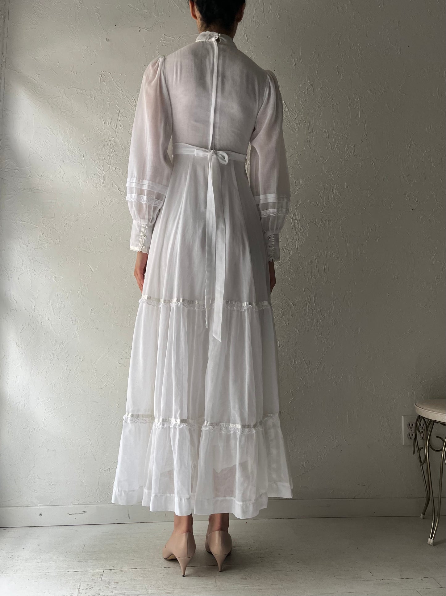 Vintage White Romantic Peasant Cottagecore Formal Wedding Dress / XSmall