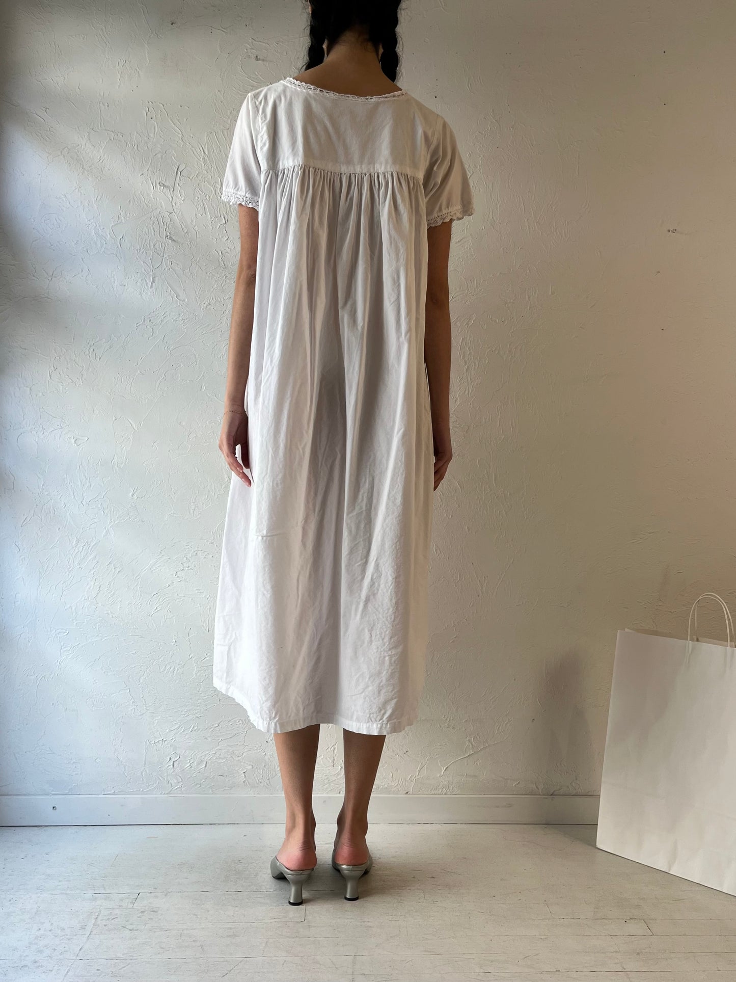 90s ‘Smithsonian Institution’ White Cotton Dress / Medium
