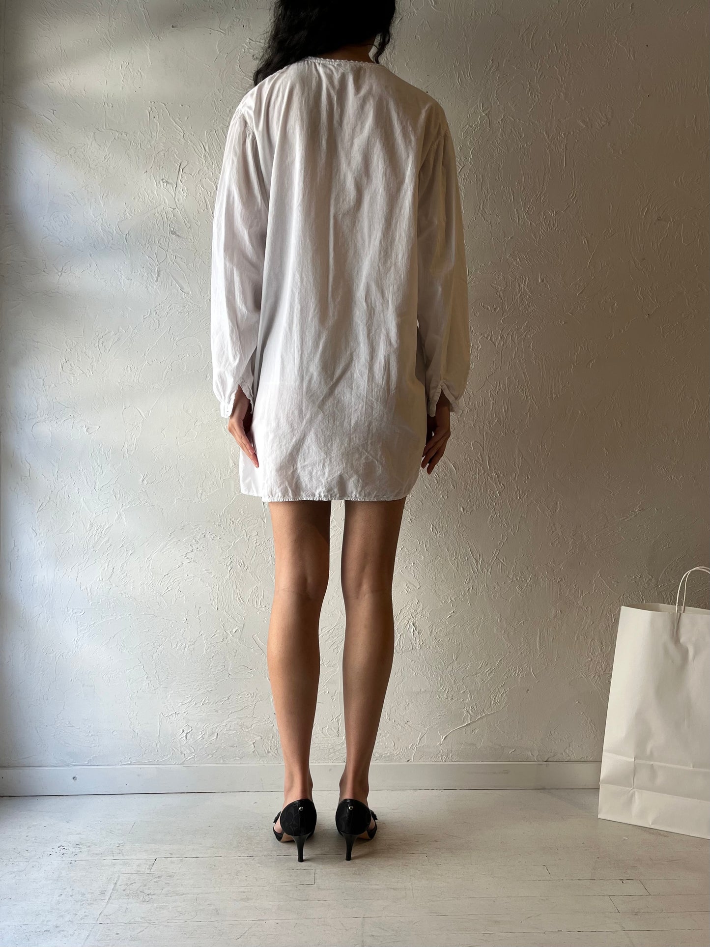90s ‘Chance Encounters’ Long Sleeve White Cotton Mini Dress / Large