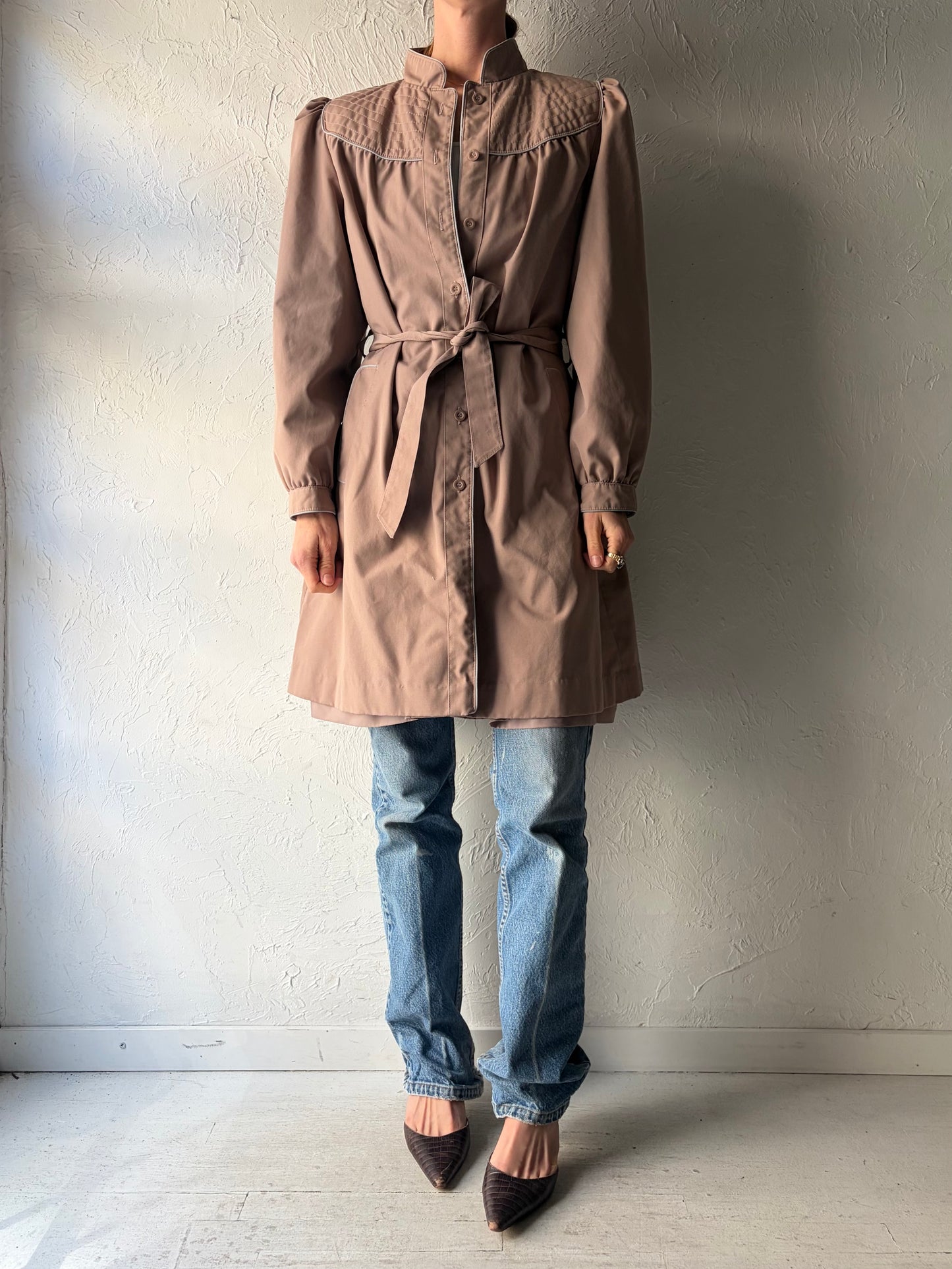 90s Vintage Pink Minimalist Half Trench Coat / 1990s Neutral Classic Lightweight Normcore Outerwear / Small