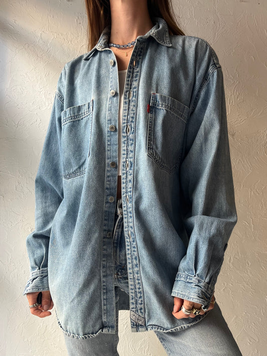 90s 'Levis' Button Up Denim Shirt / Small