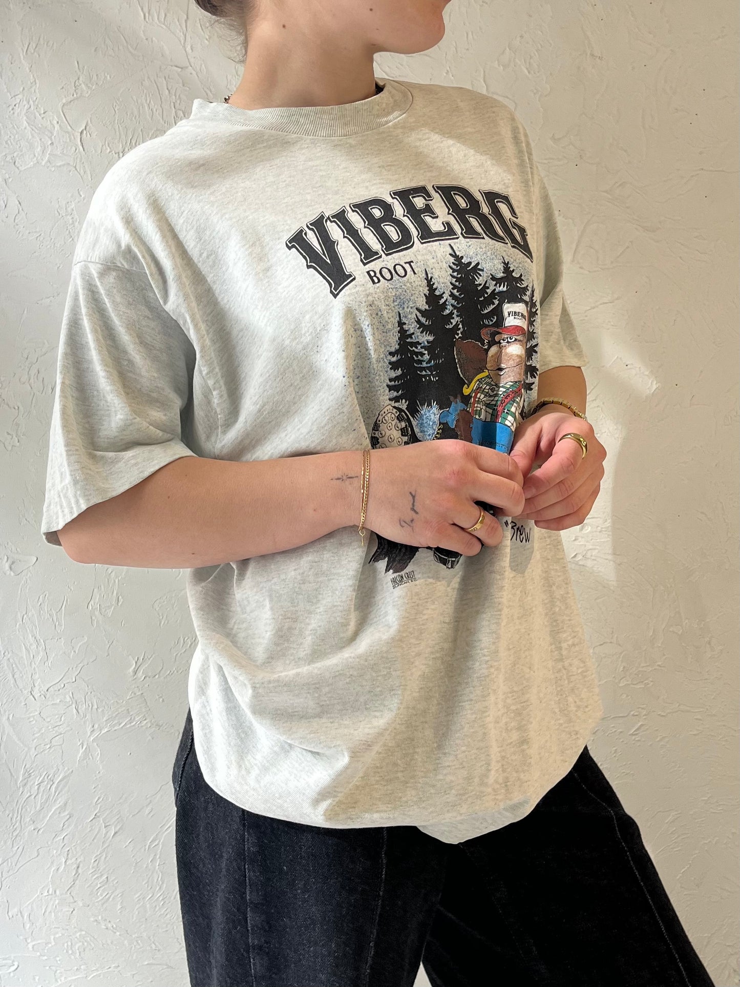 90s 'Fruit of the Loom' Viberg Boot T-shirt / Large