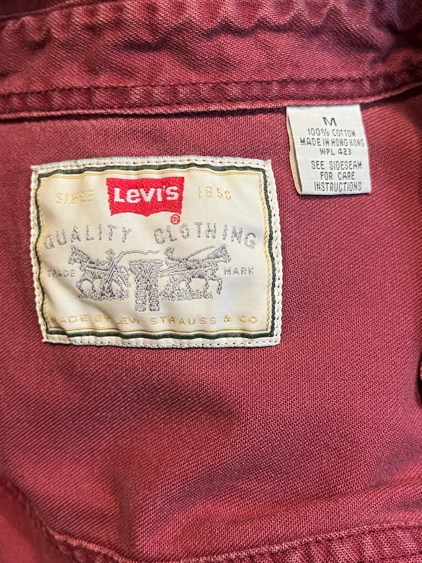 Y2K ‘Levi’s’ Burgundy Button Up Cotton Shirt / Medium