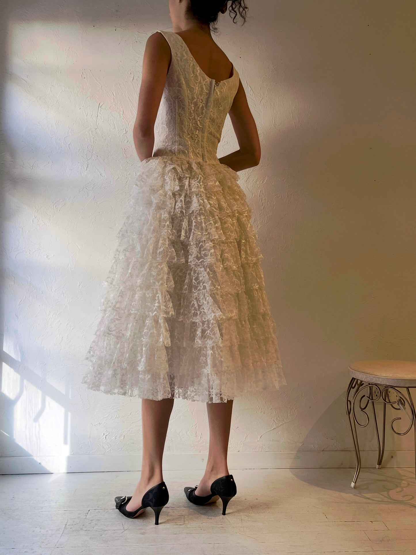 50s White Lace Ruffle Dress / Small