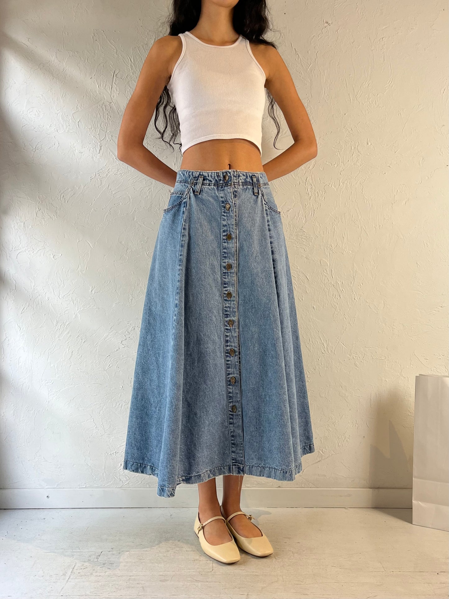 90s ‘Guess’ Button Up Denim Skirt / Medium