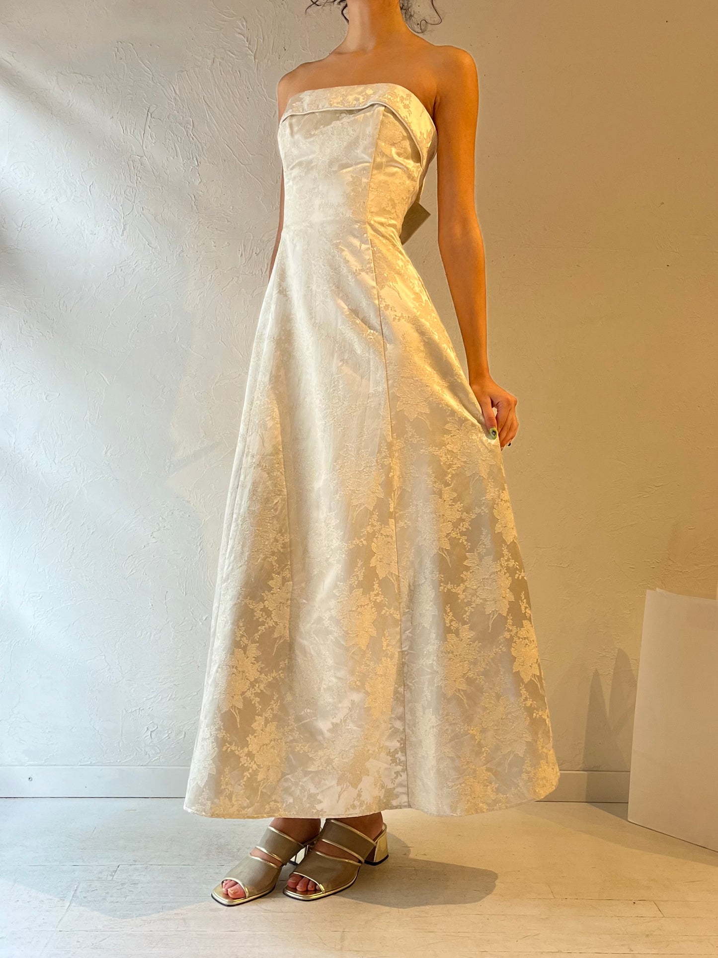 90s ‘Jessica McClintock’ Cream Strapless Formal Dress / Medium