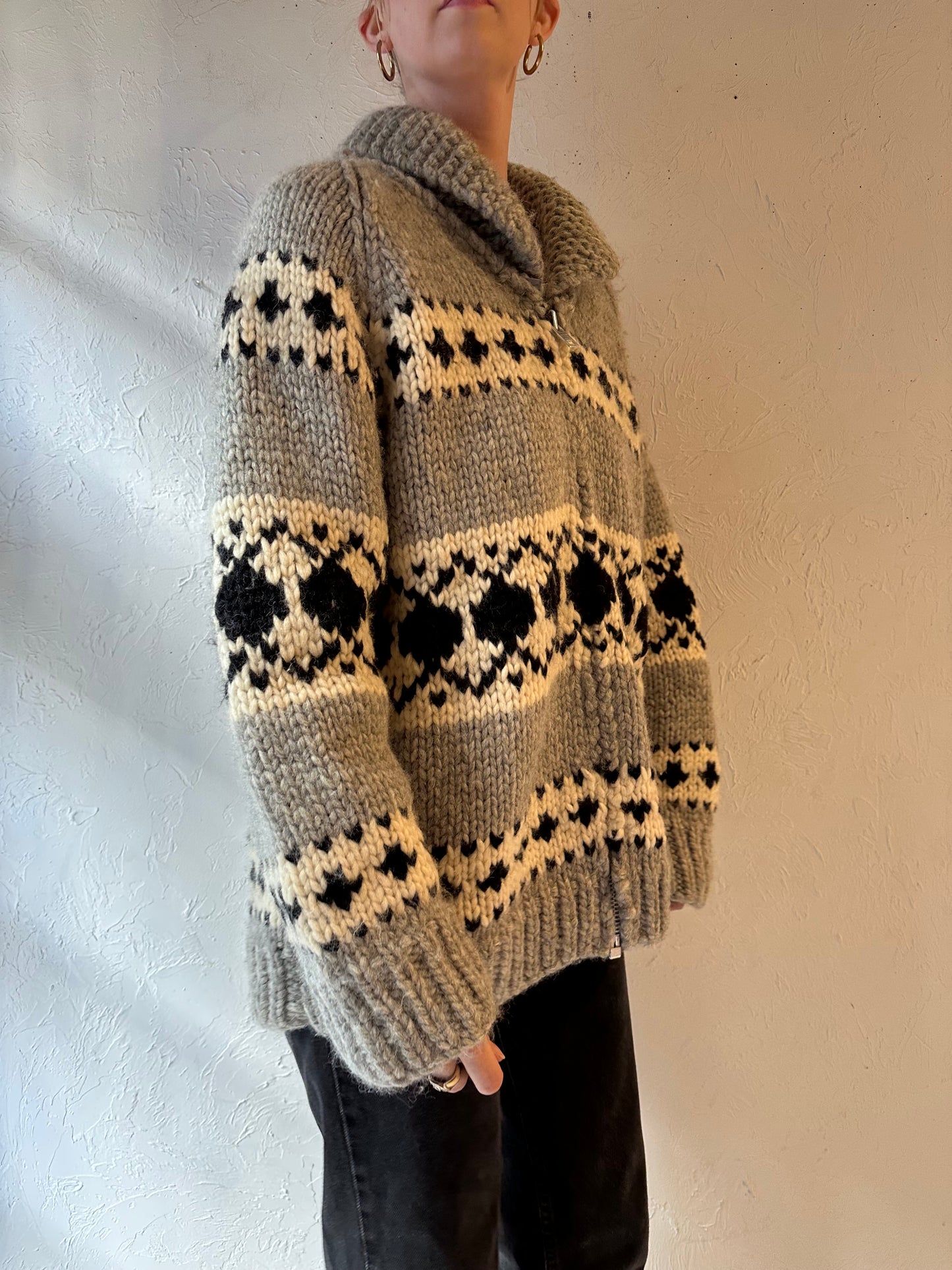 Vintage Hand Knit Thick Wool Sweater / Medium