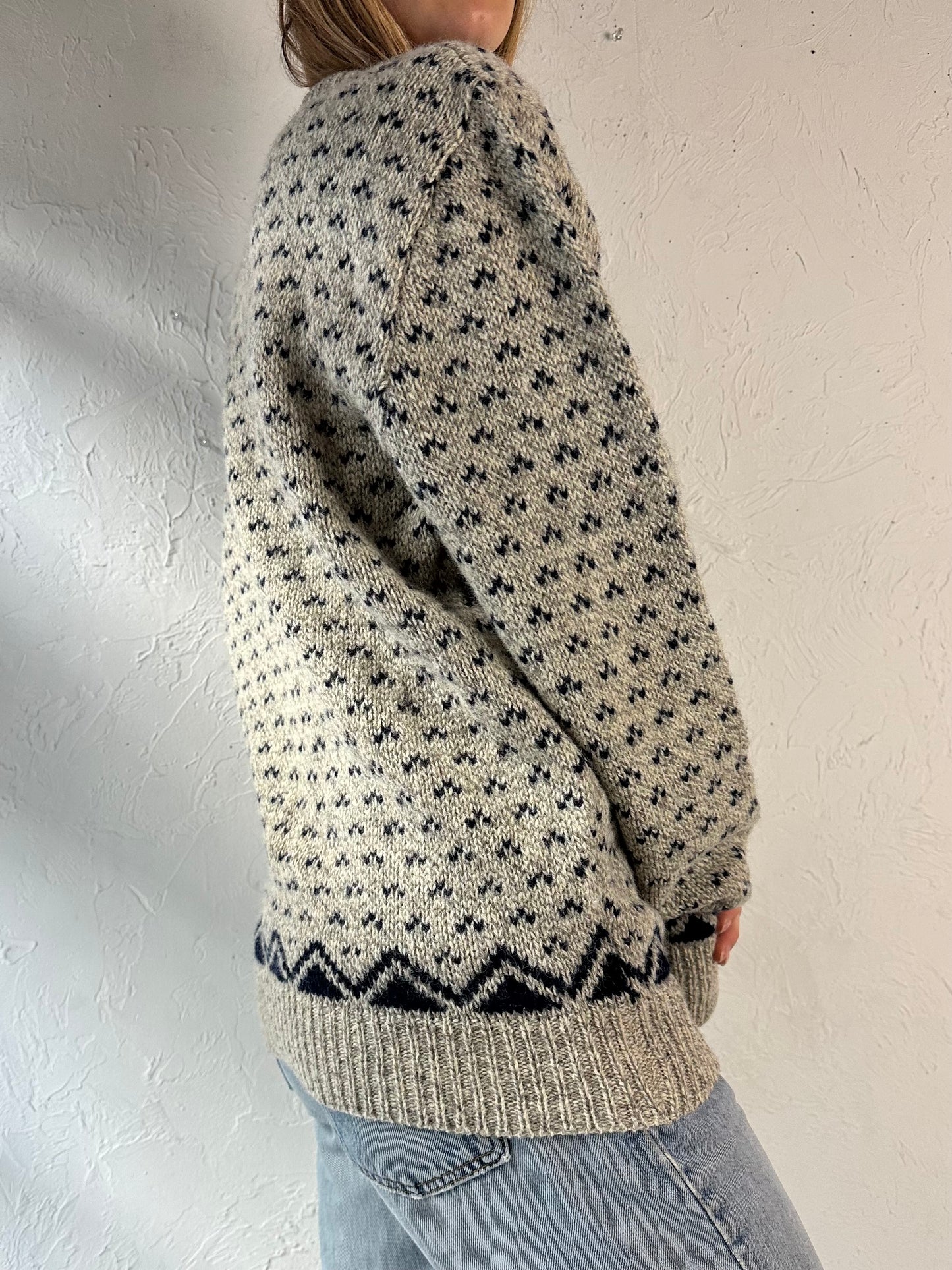 90s ‘North Mills’ Gray Wool Crew Neck Sweater / Medium