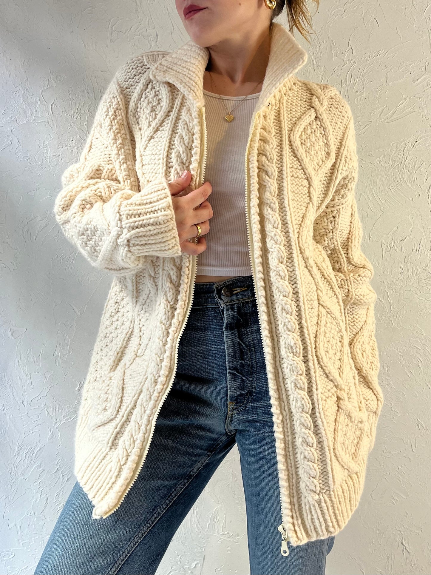 Vintage ‘Atesanias’ Cream Cable Knit Zip Up Sweater / Medium