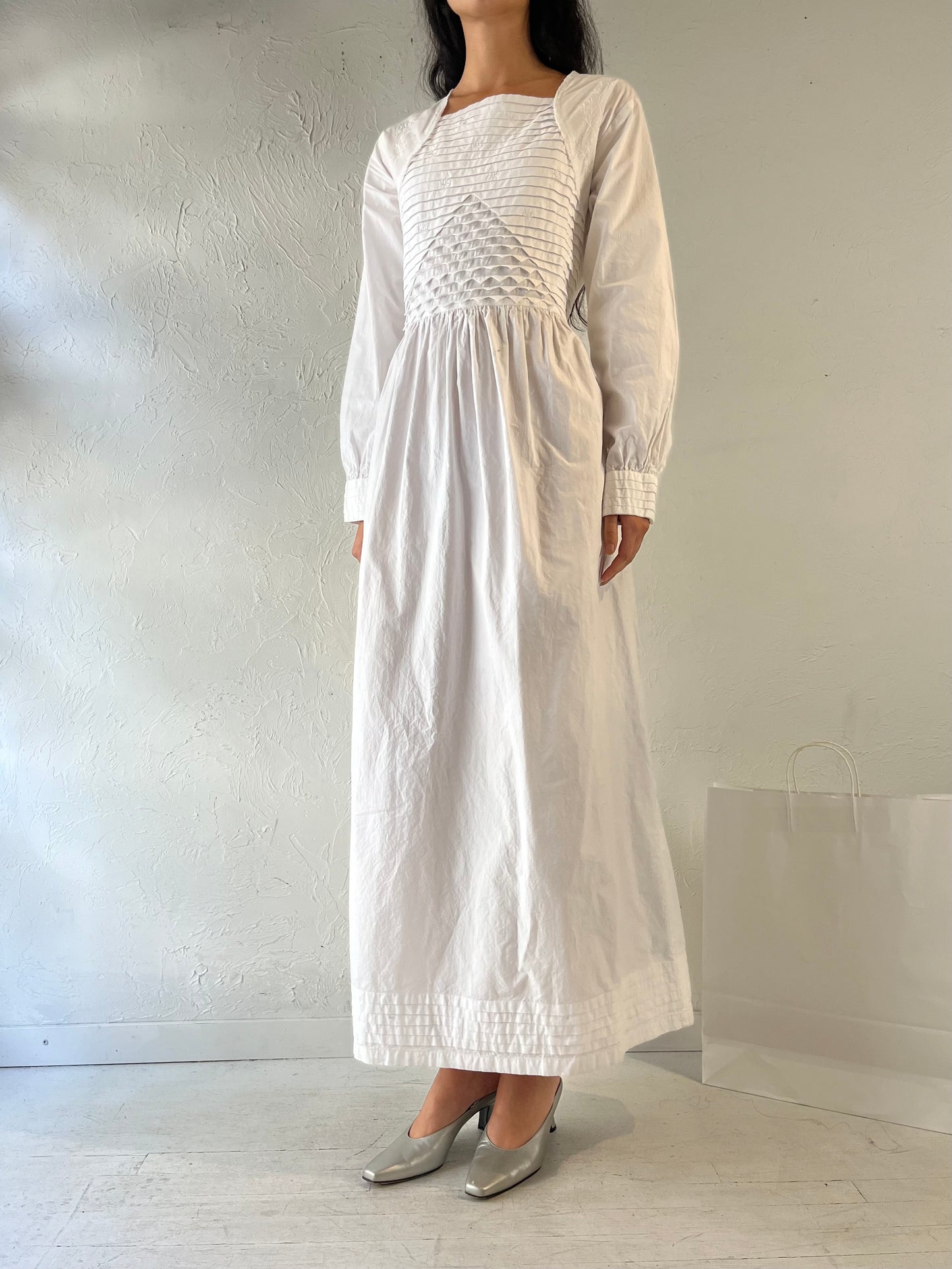 90s ‘Dressed in White’ Long Sleeve Cotton Dress / XL