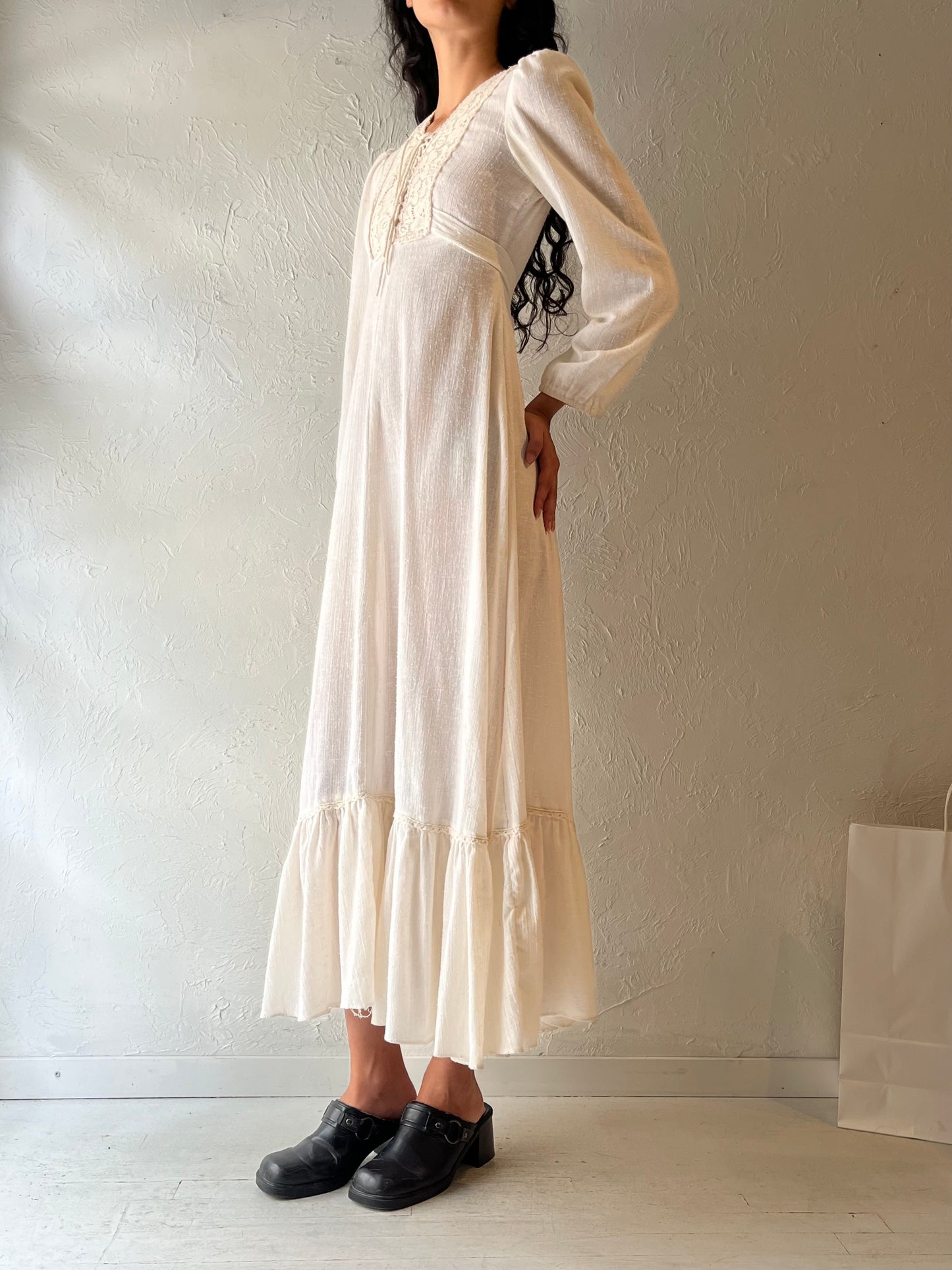 70s ‘Pussy Cat’ Cream Long Sleeve Peasant Dress / Small