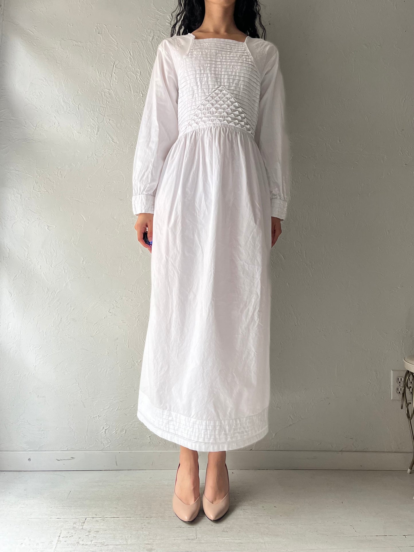 90s 'Dressed in White' Long Sleeve Cotton Dress / XL