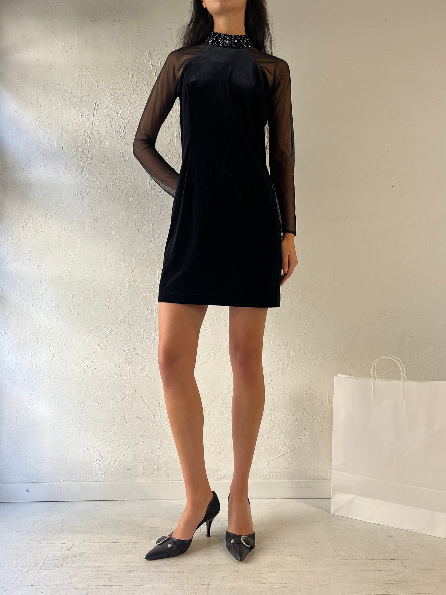 90s 'Jessica Howard' Black Velvet Long-sleeved Mini Dress / Small