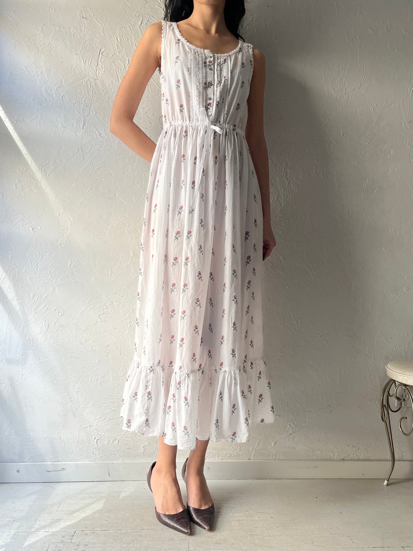 90s 'Eileen West' White Floral Cotton Summer Nighty Dress / Vintage 1990s Cottagecore Maxi Nightgown / Small