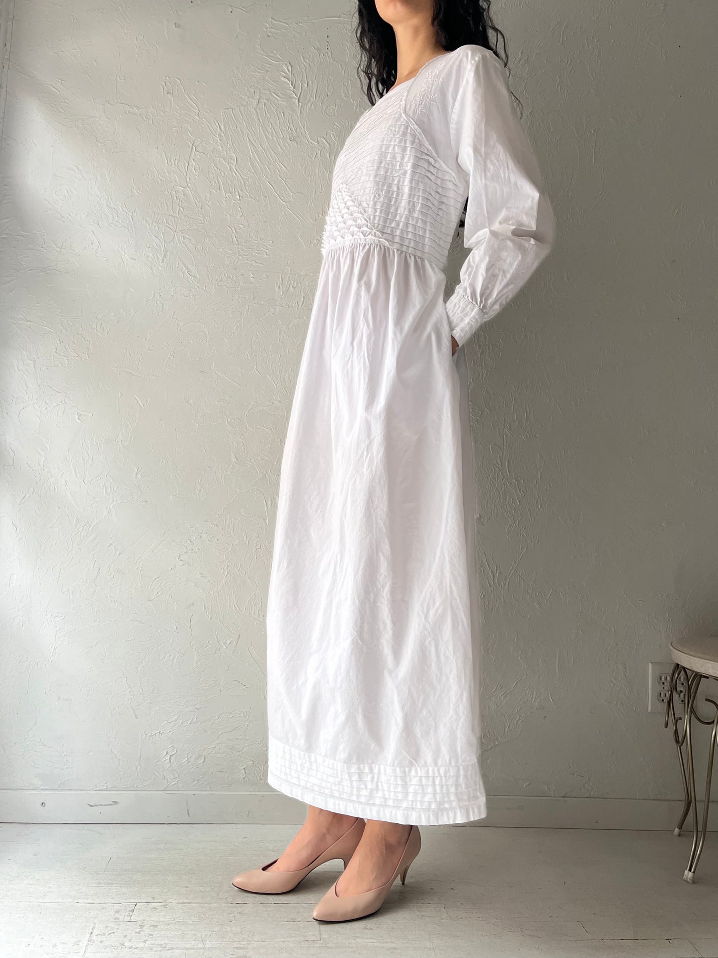 90s 'Dressed in White' Long Sleeve Cotton Dress / XL
