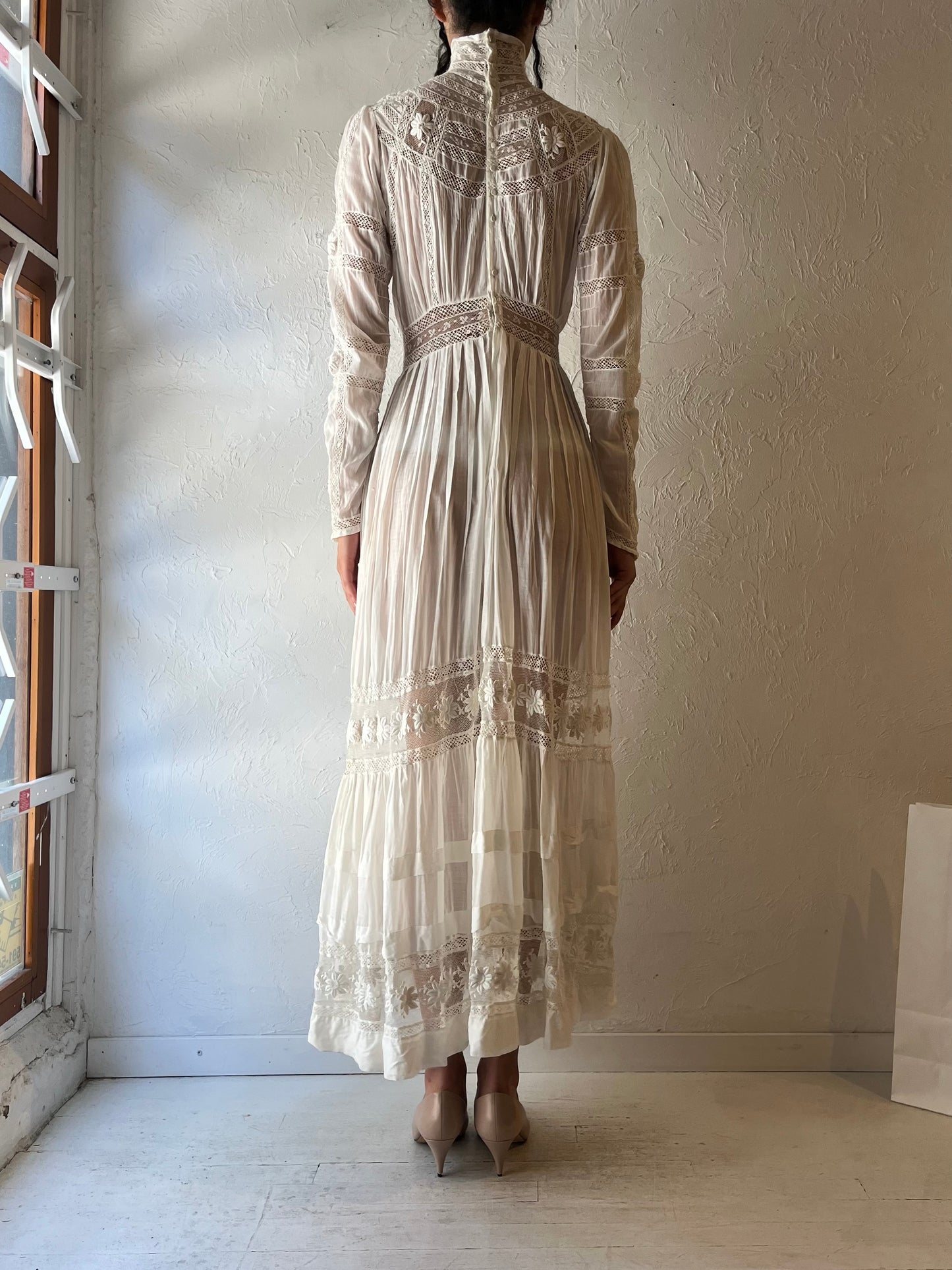 Vintage Antique White Lace Dress / Small