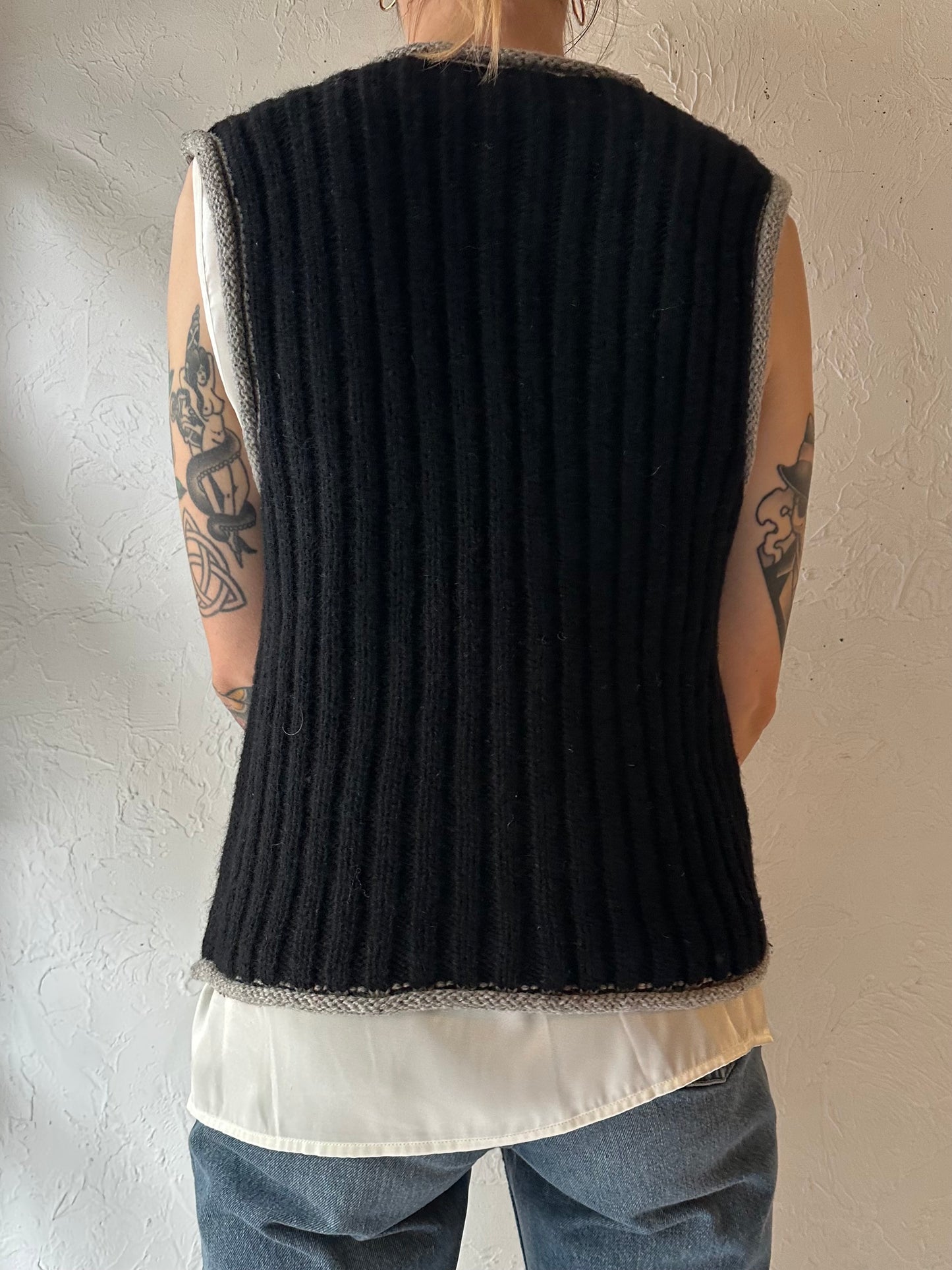 90s ‘Gallagher’ Penguin Wool Knit Vest / Medium