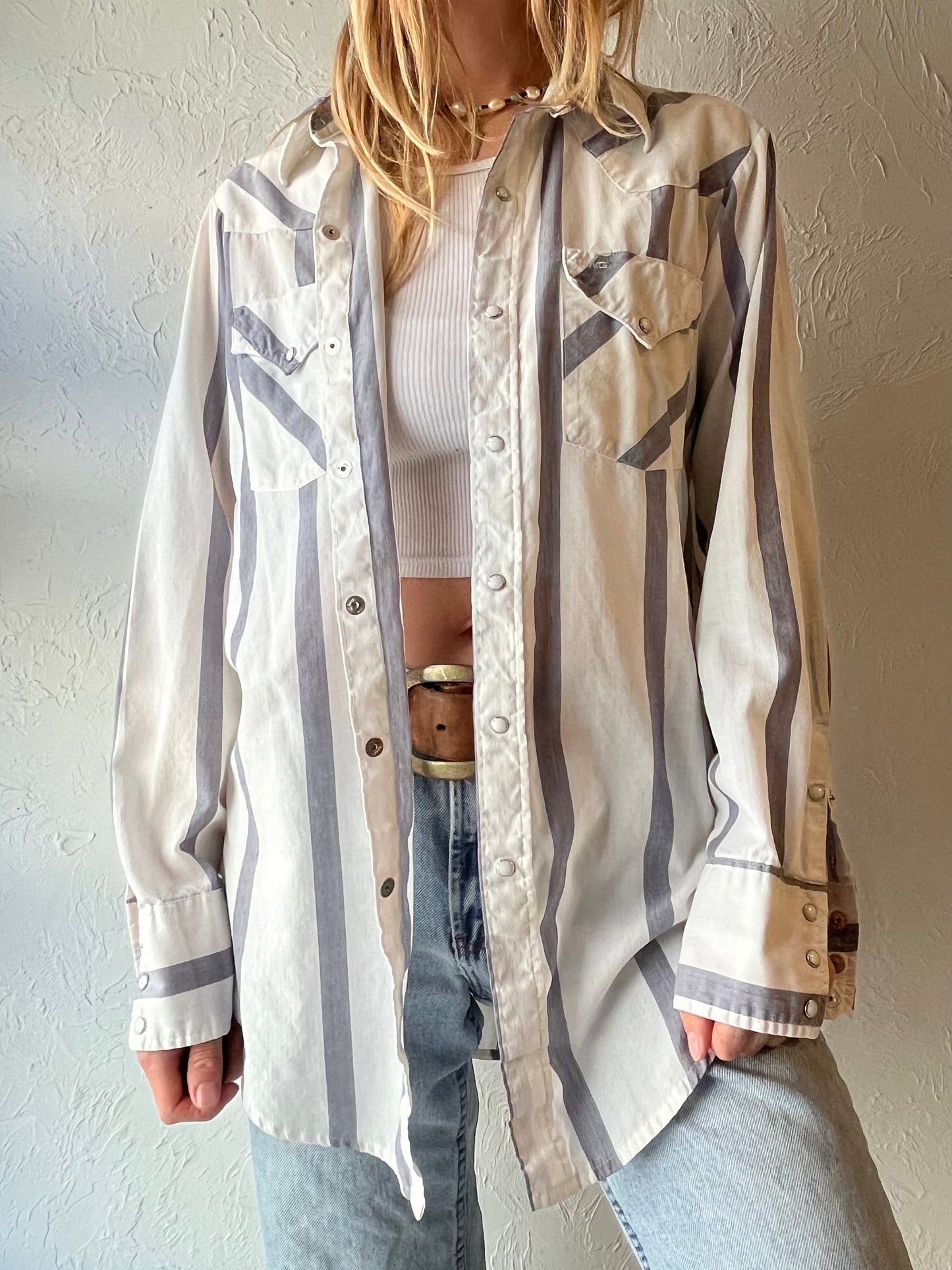 80s ‘MWG’ White Striped Pearl Snap Shirt / Medium
