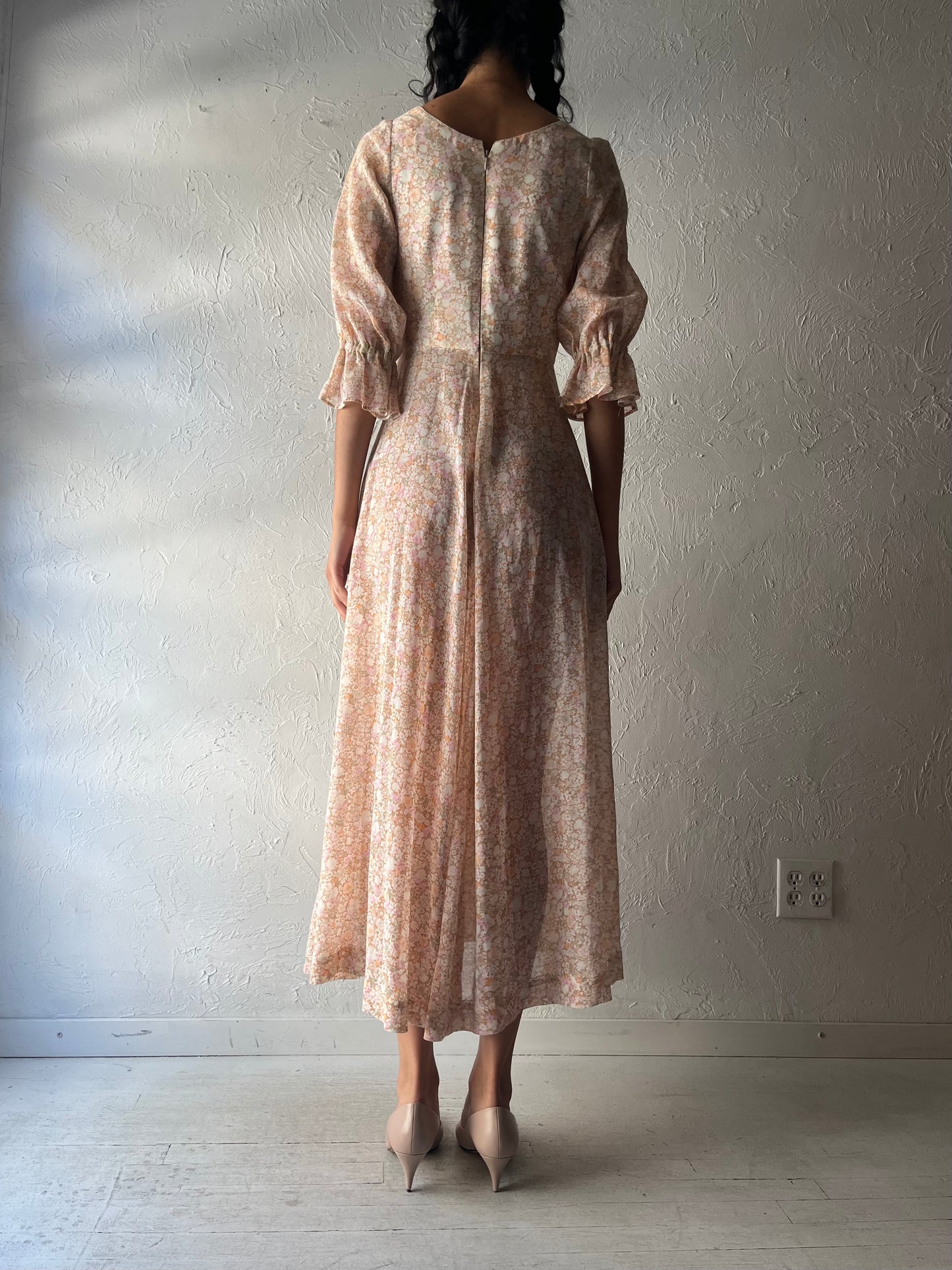70s Pink Floral Print Peasant Dress / Small
