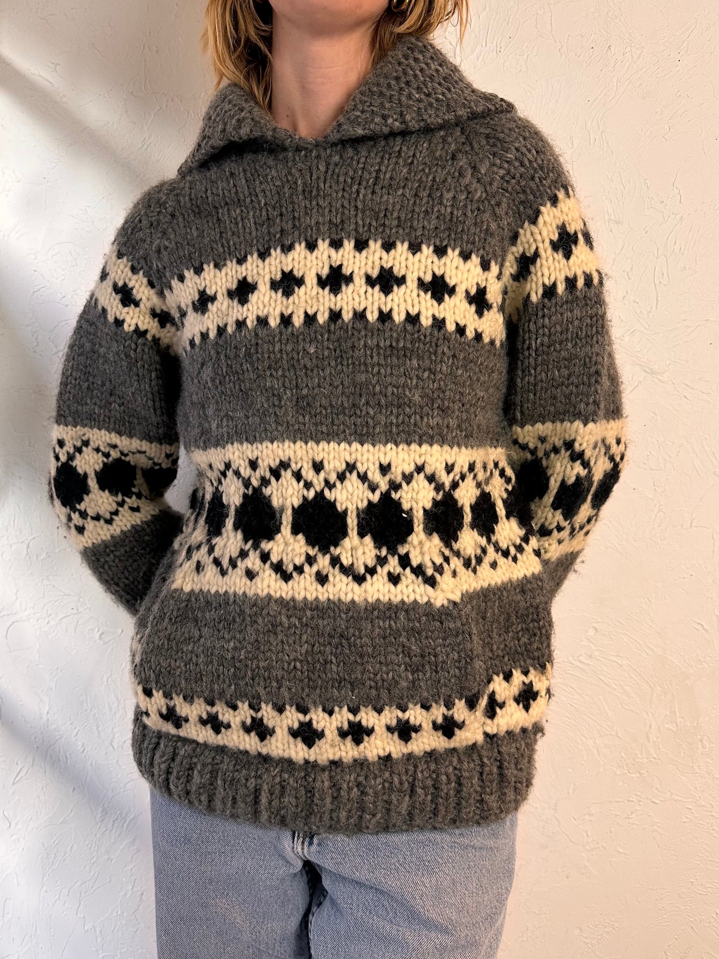 Vintage Hand Knit Wool Style Sweater / Small