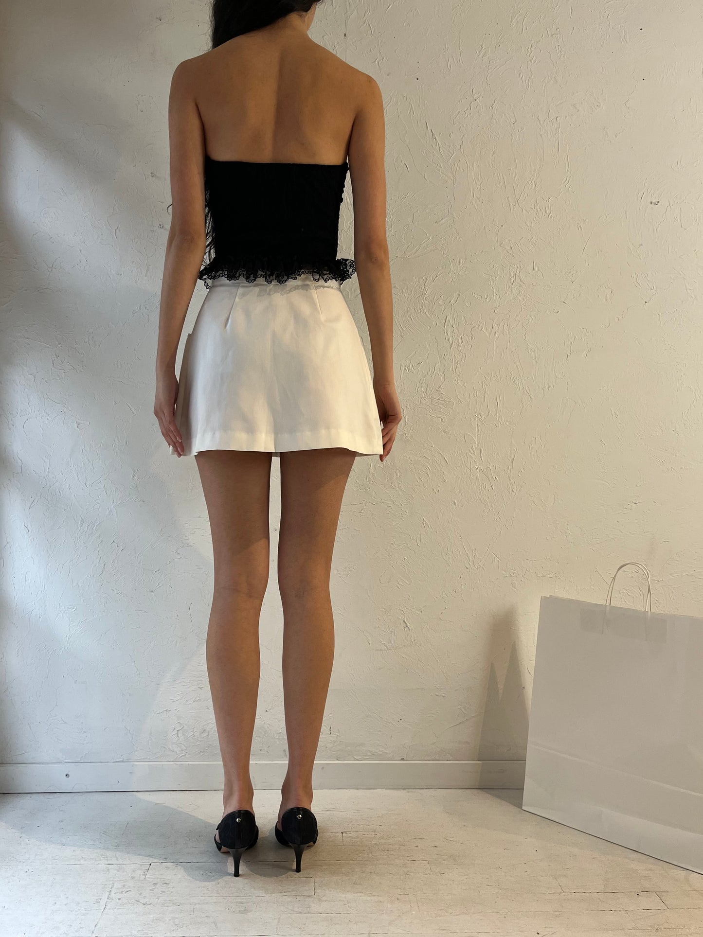 90s ‘Tail’ White Mini Skirt / Small