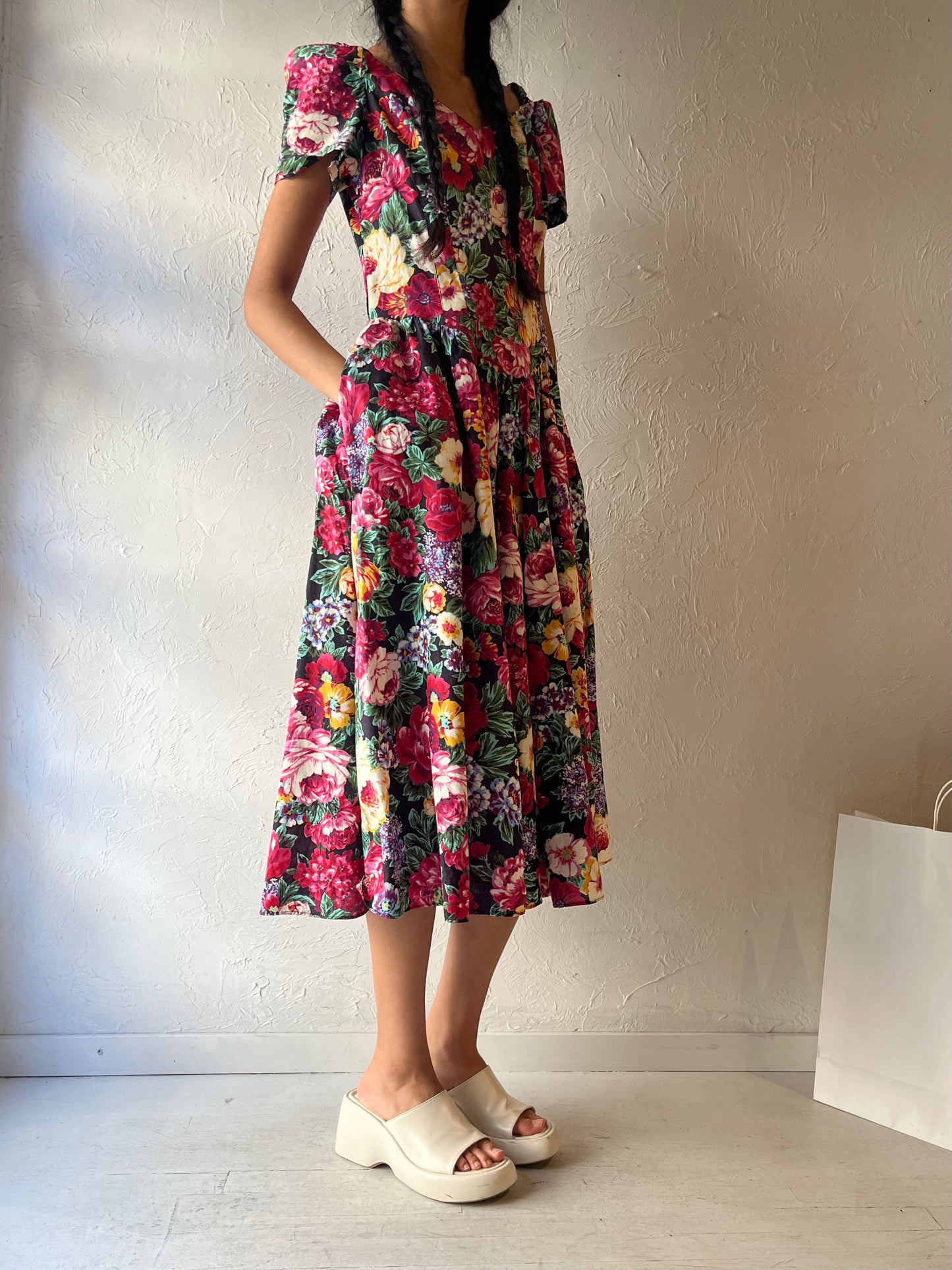 90s Floral Print Midi Dress / Medium