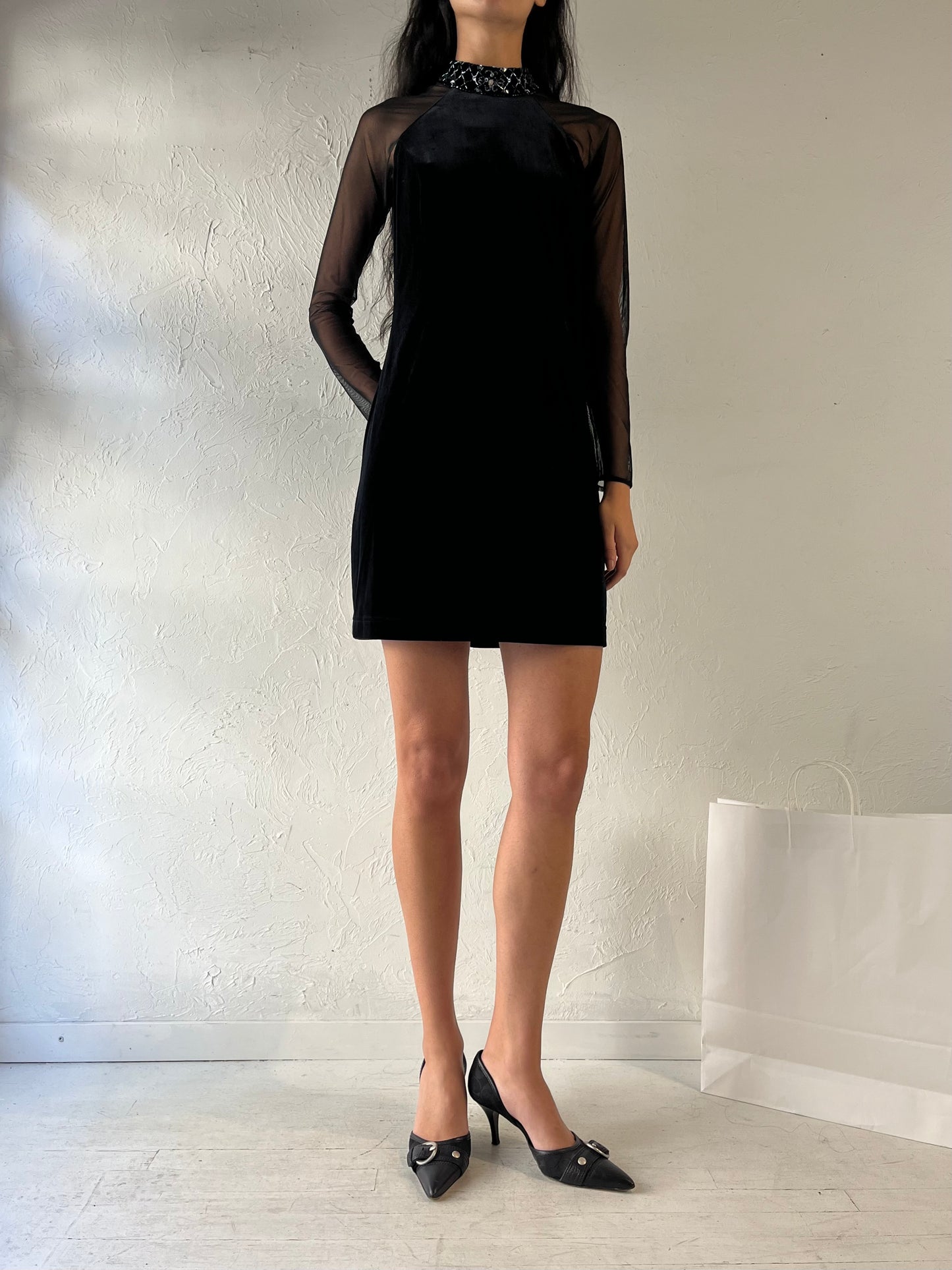 90s 'Jessica Howard' Black Velvet Long-sleeved Mini Dress / Small