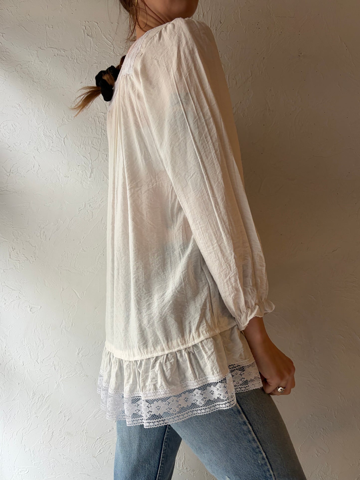 Vintage White Lace Long Sleeve Top / Small