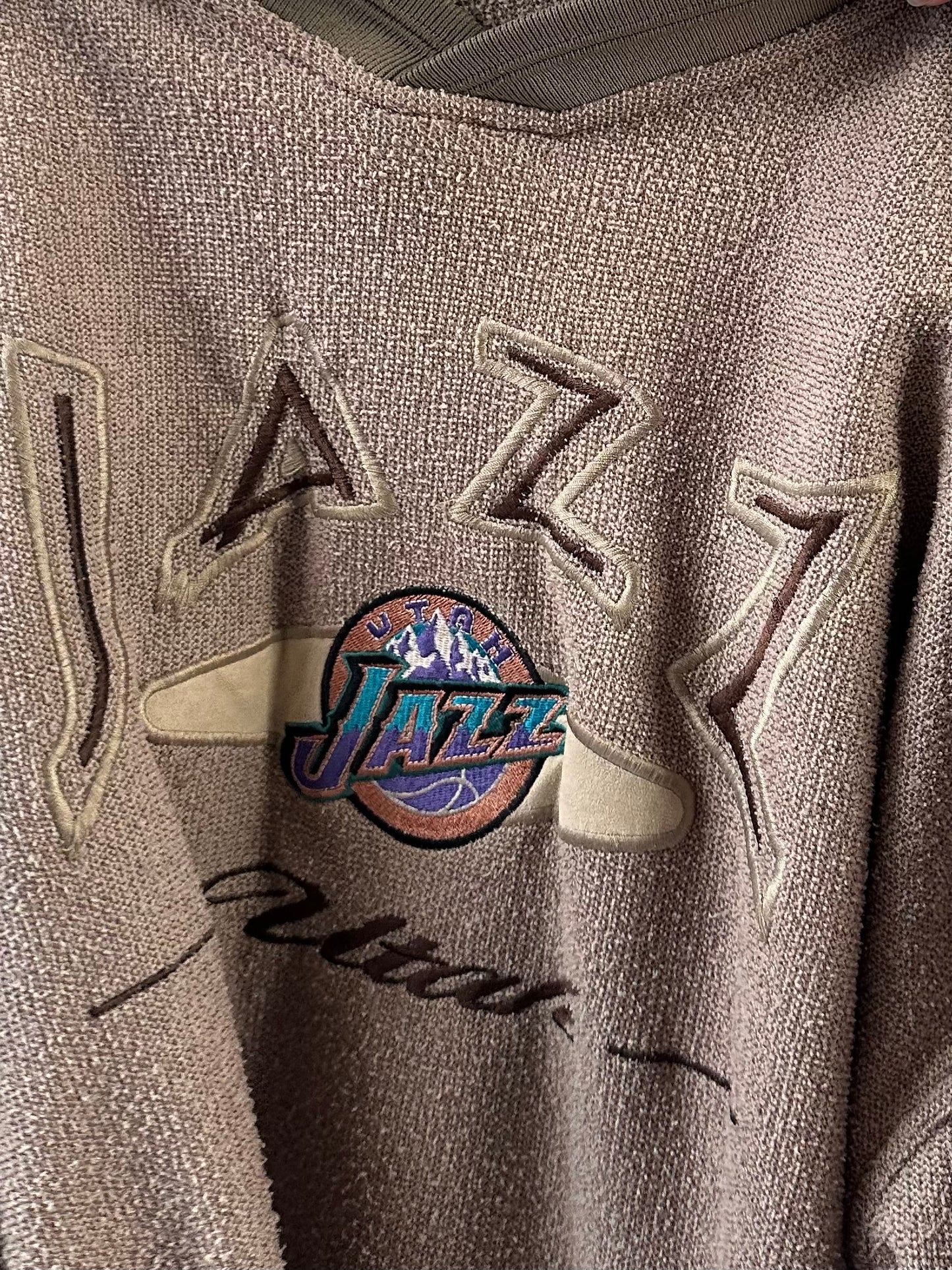 90s ‘Lee’ Utah Jazz Brown Knit Sweatshirt / 2XL