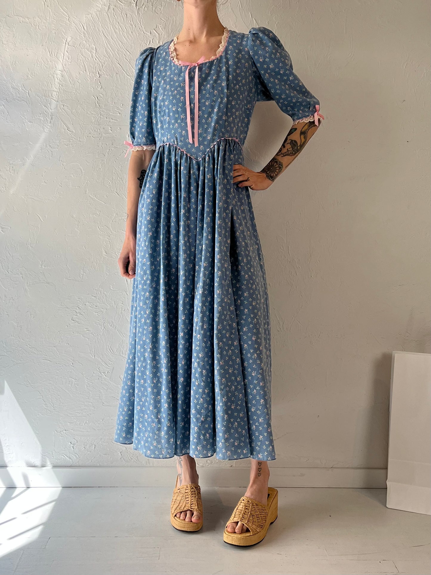 Vintage Handmade Blue Floral Dress / Medium