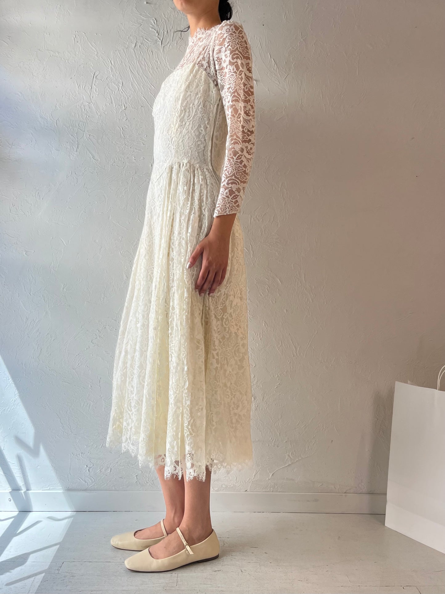 Vintage Handmade White Lace Wedding Dress / Small