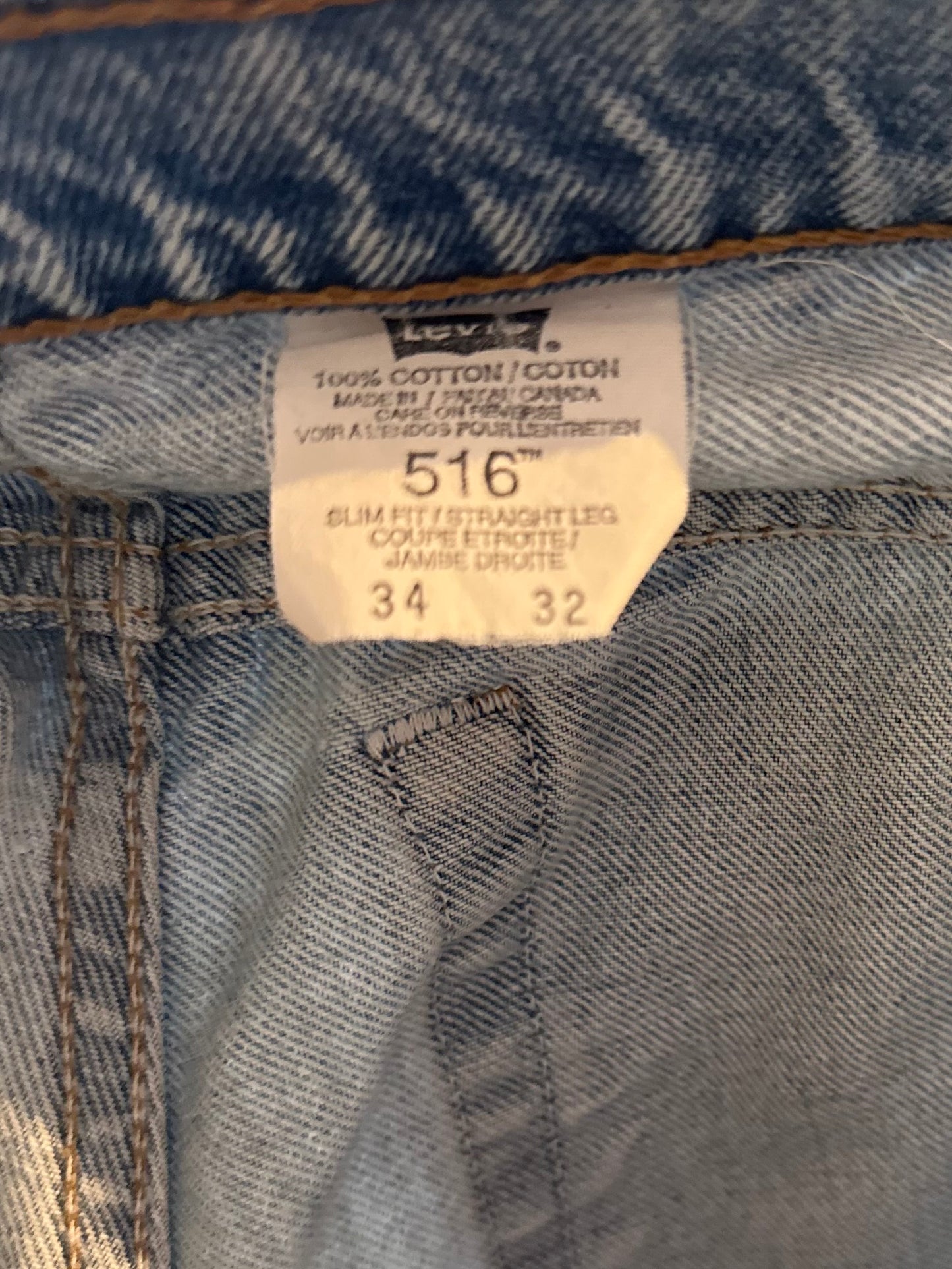 90s ‘Levi’s 516’ Light Wash Jeans / Made in Canada / 34
