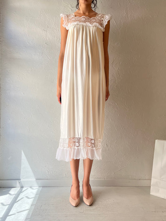 90s White Lacey Night Dress / Small