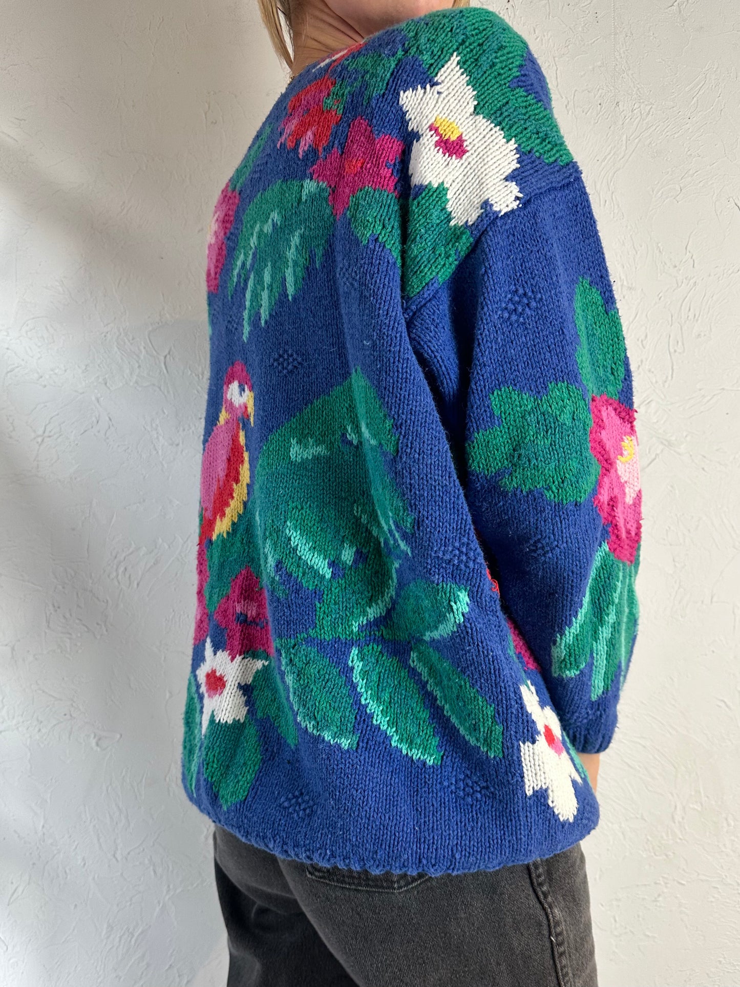 90s 'IZOD' Cotton Knit Parrot Sweater / Medium