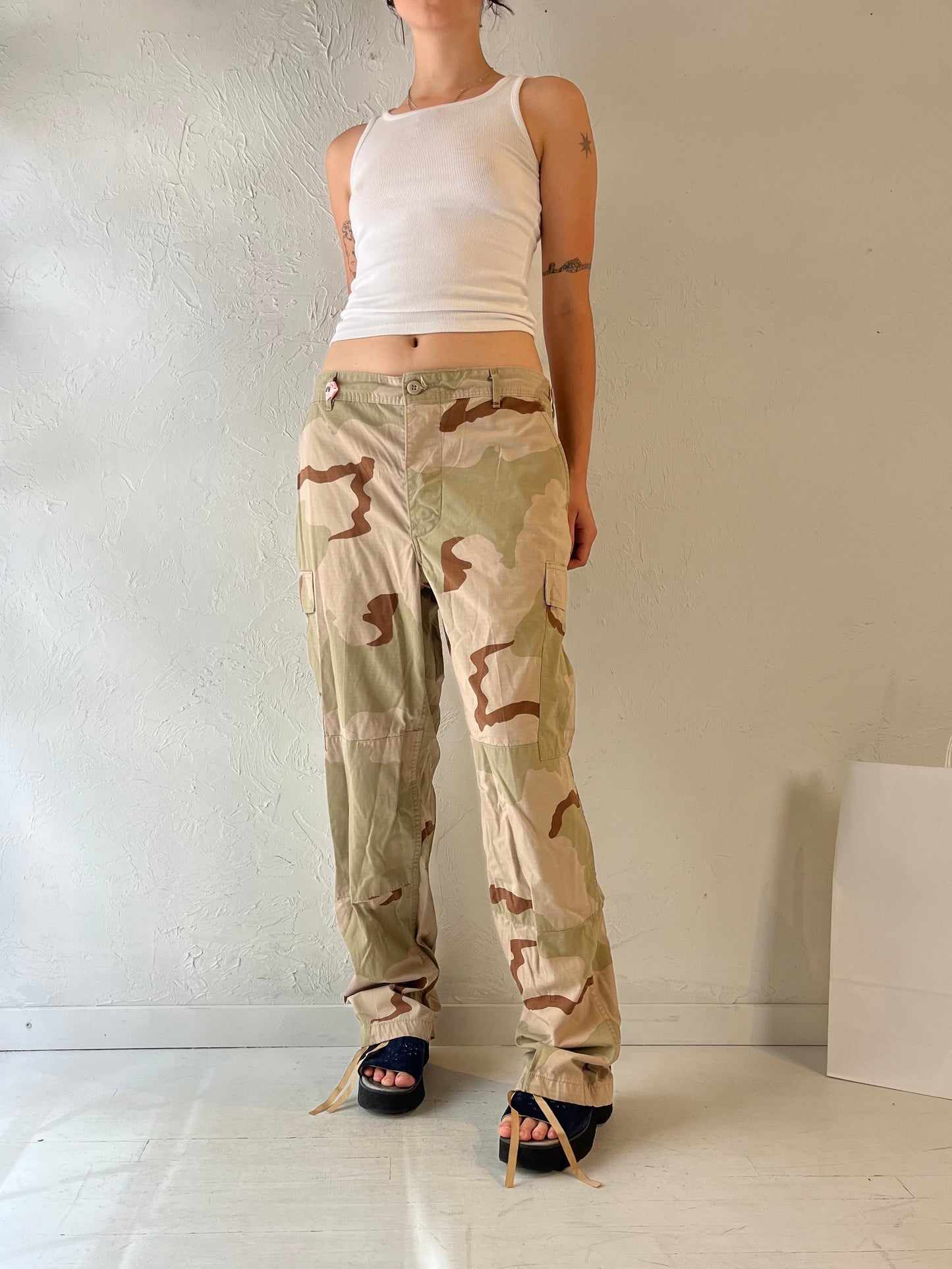 Vintage Desert Camo Authentic Army Pants / Medium