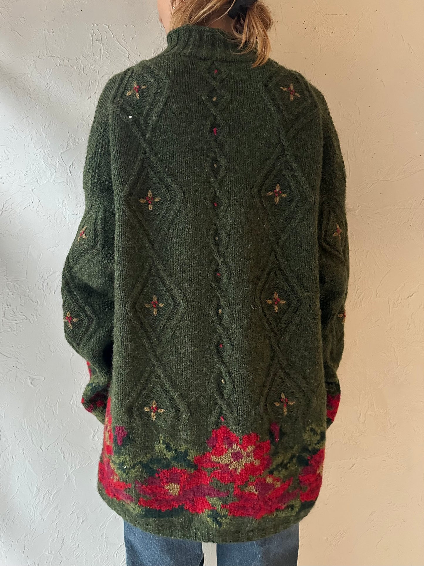 Vintage Hand Knit Floral Sweater / Medium