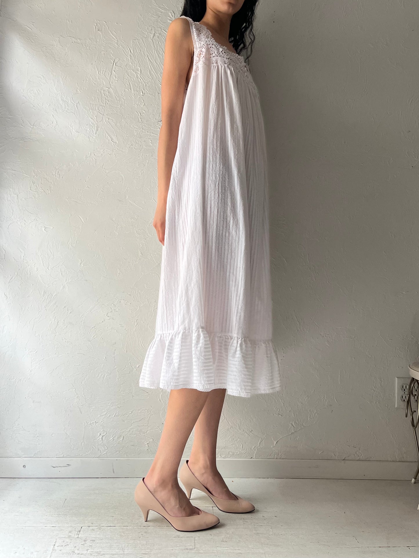 90s 'Willow Creek' White Cottage Core Midi Dress / Large