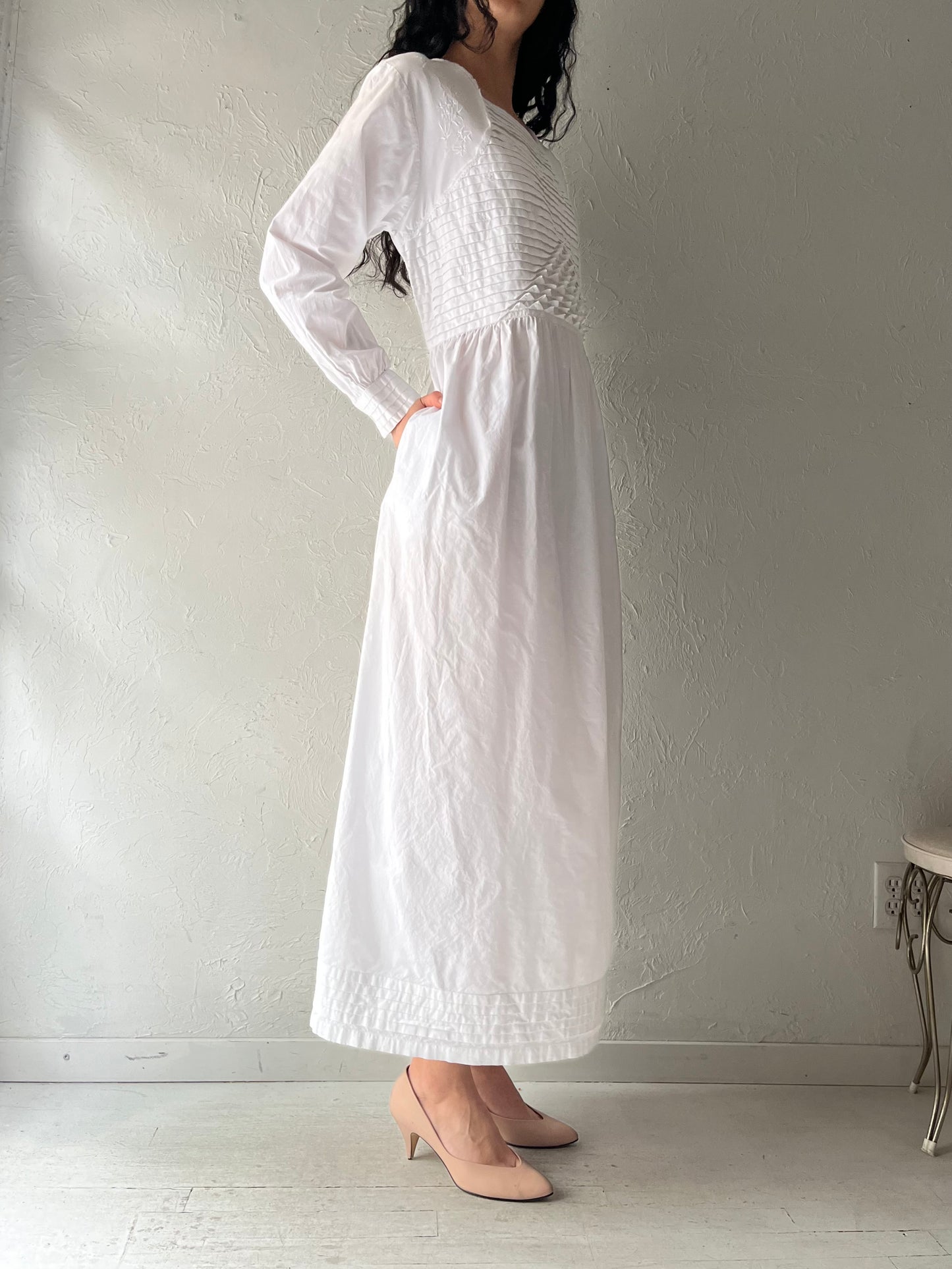 90s 'Dressed in White' Long Sleeve Cotton Dress / XL