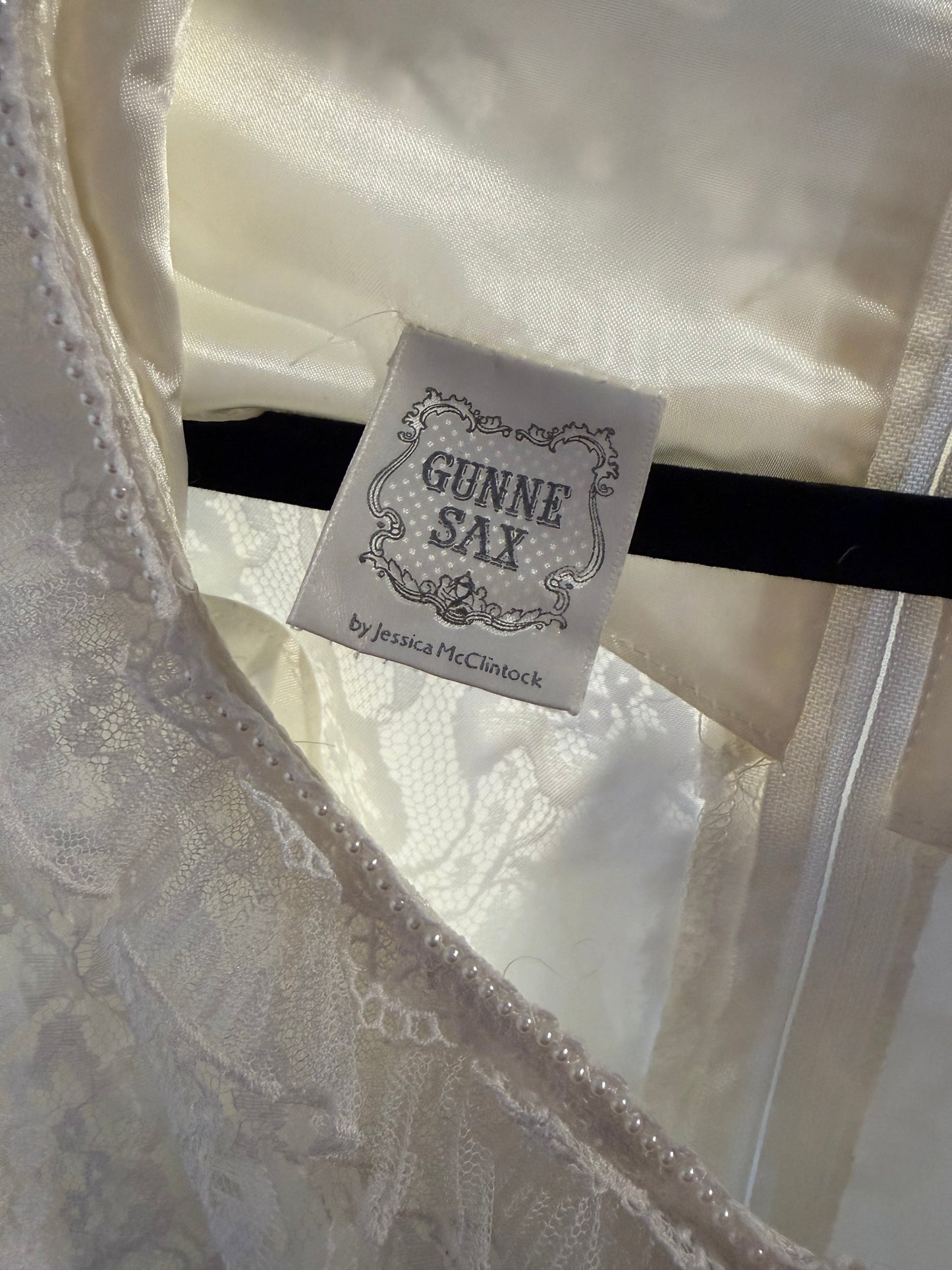 80s 'Gunne Sax' White Lace Puff Sleeve Wedding Dress / Medium