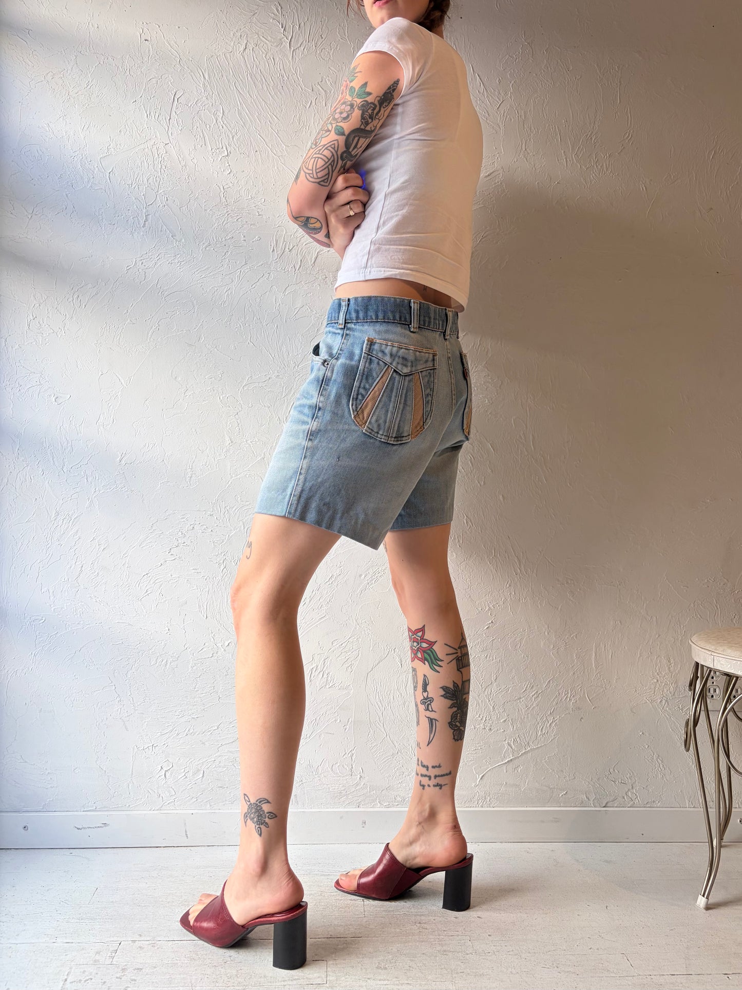 1970s 'Levis' Denim Shorts / 32