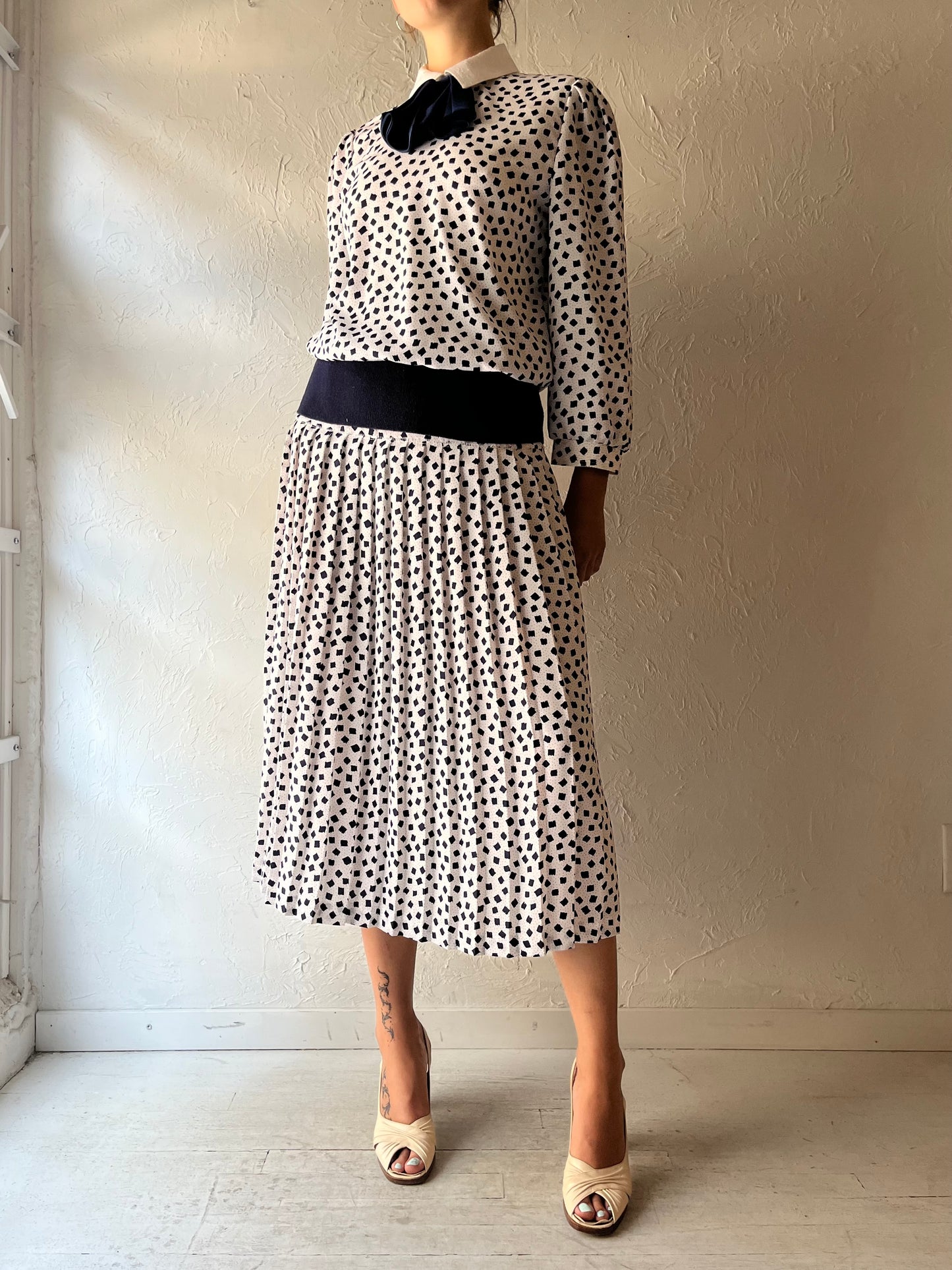 80s 'Demaro' Patterned Drop Waist Casual Spring Midi Dress / Union Made / Medium