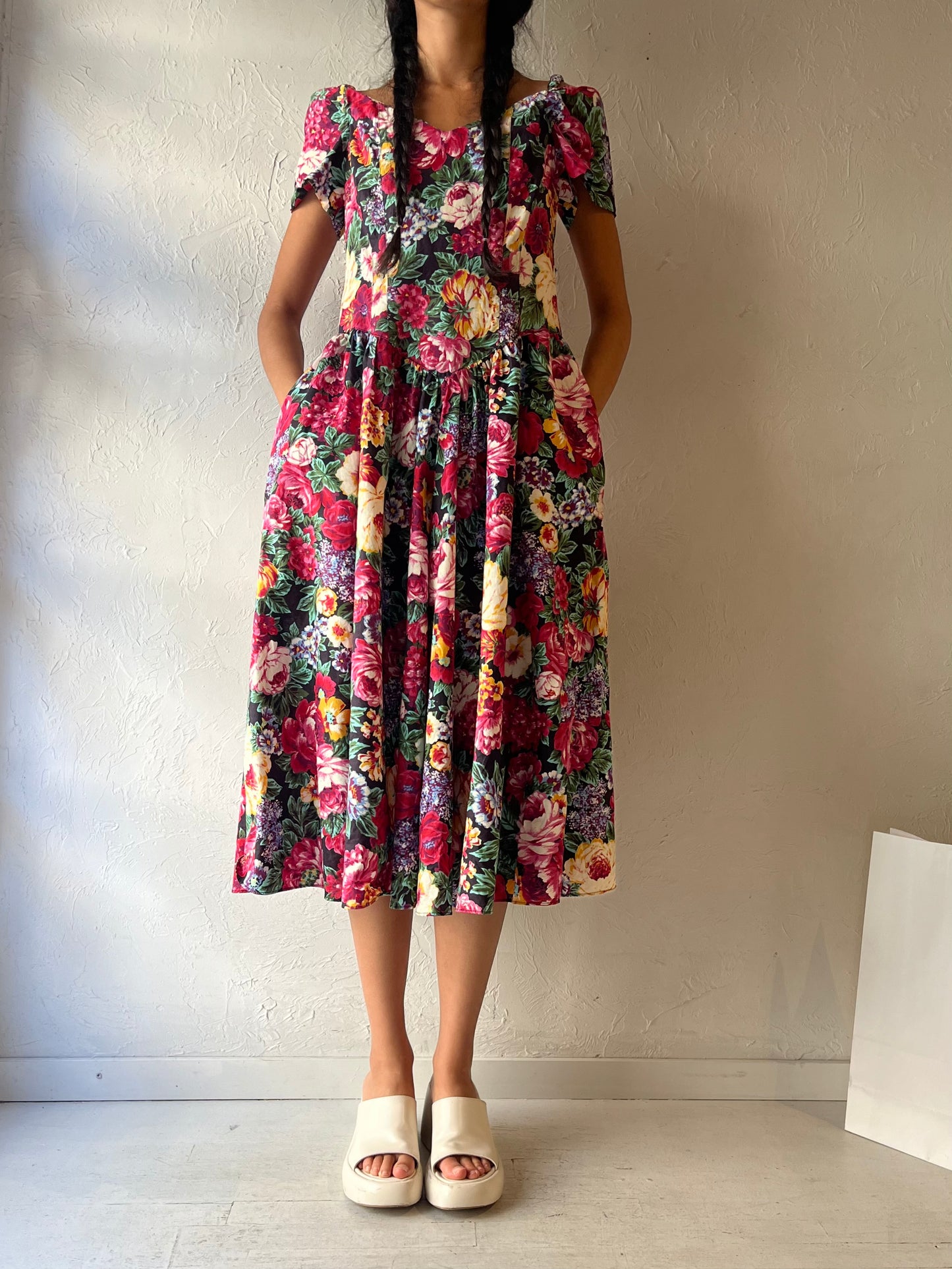 90s Floral Print Midi Dress / Medium