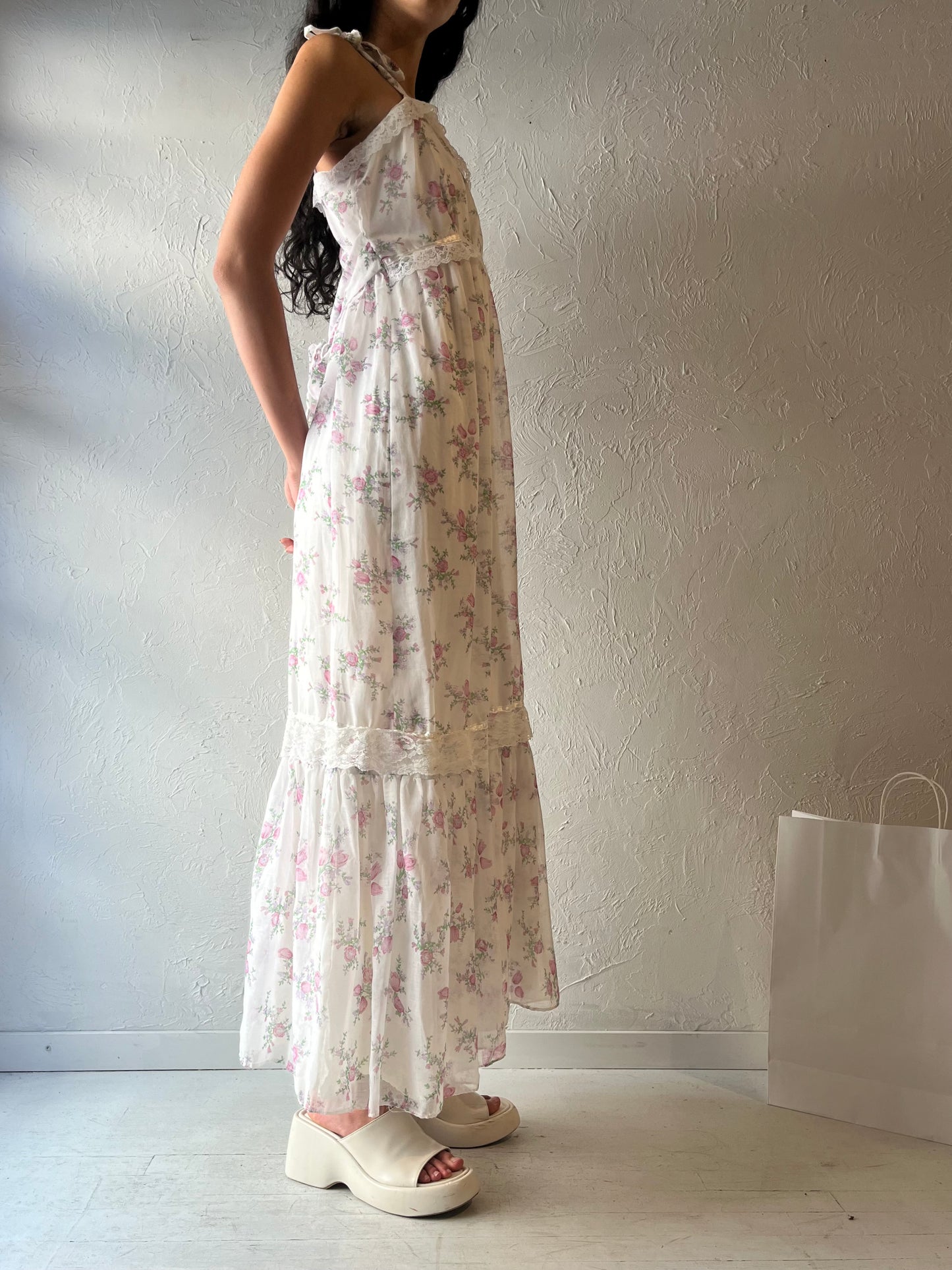 70s 'JC Penny' White Floral Print Peasant Dress / Small