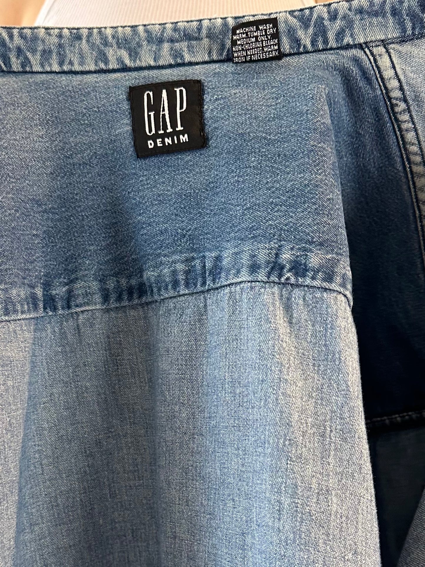 90s 'Gap' Button Up Denim Shirt / Medium