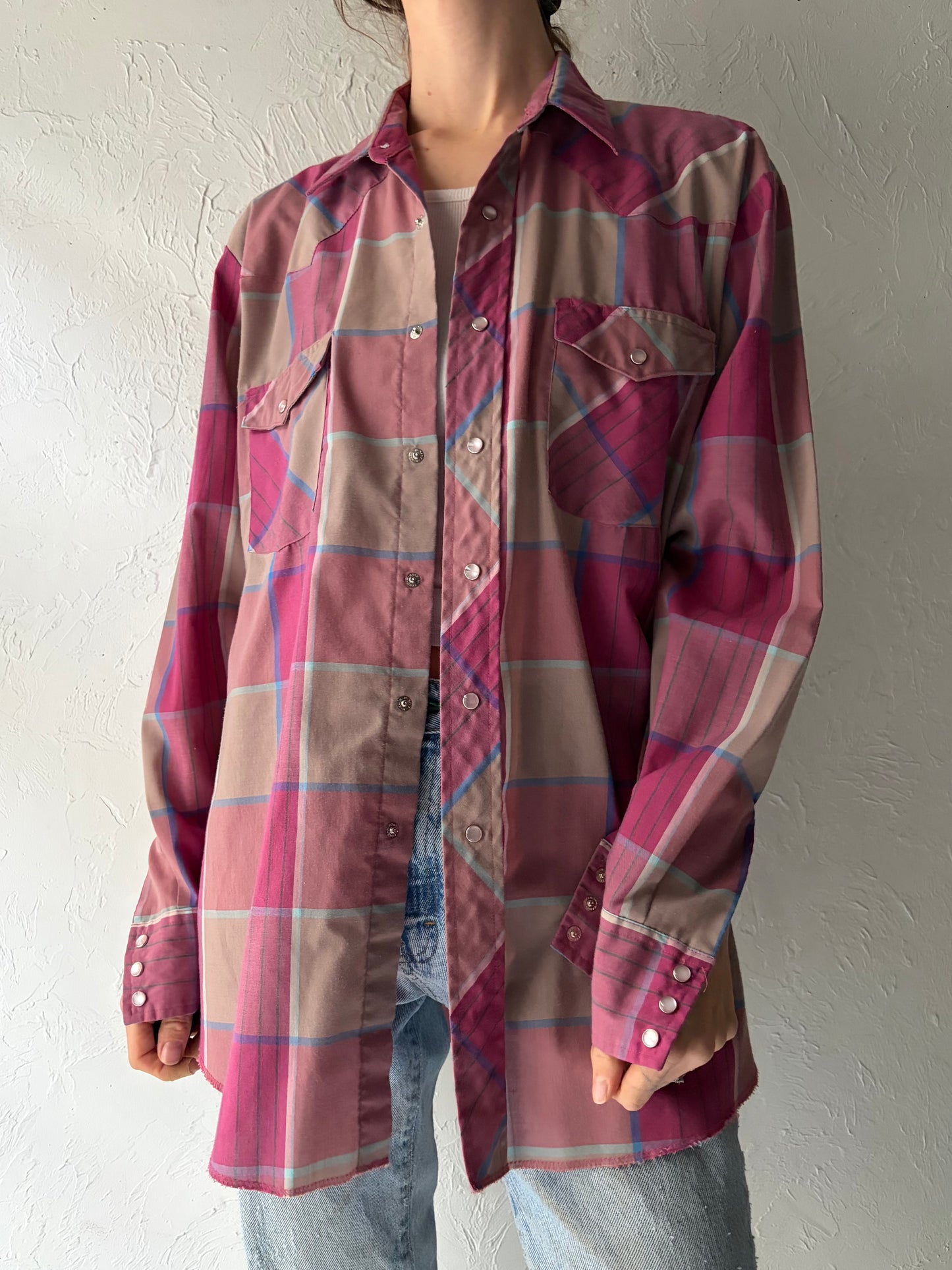90s 'Wrangler' Pink Pearl Snap Shirt / Medium