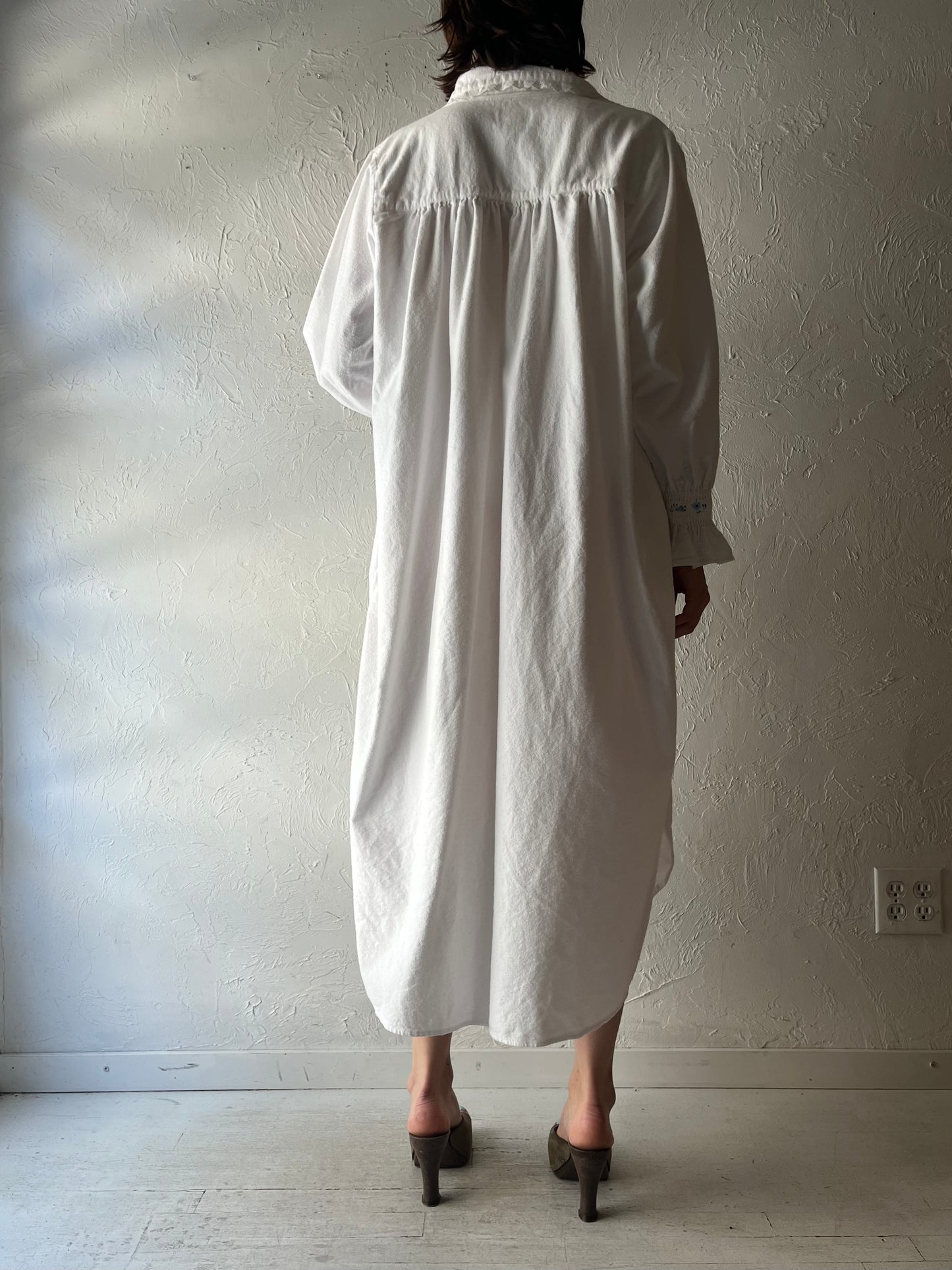 90s White Embroidered Flannel Cozy Nightgown Dress / Vintage 90s Cozy Romantic Cottagecore Sleep Dress / Large