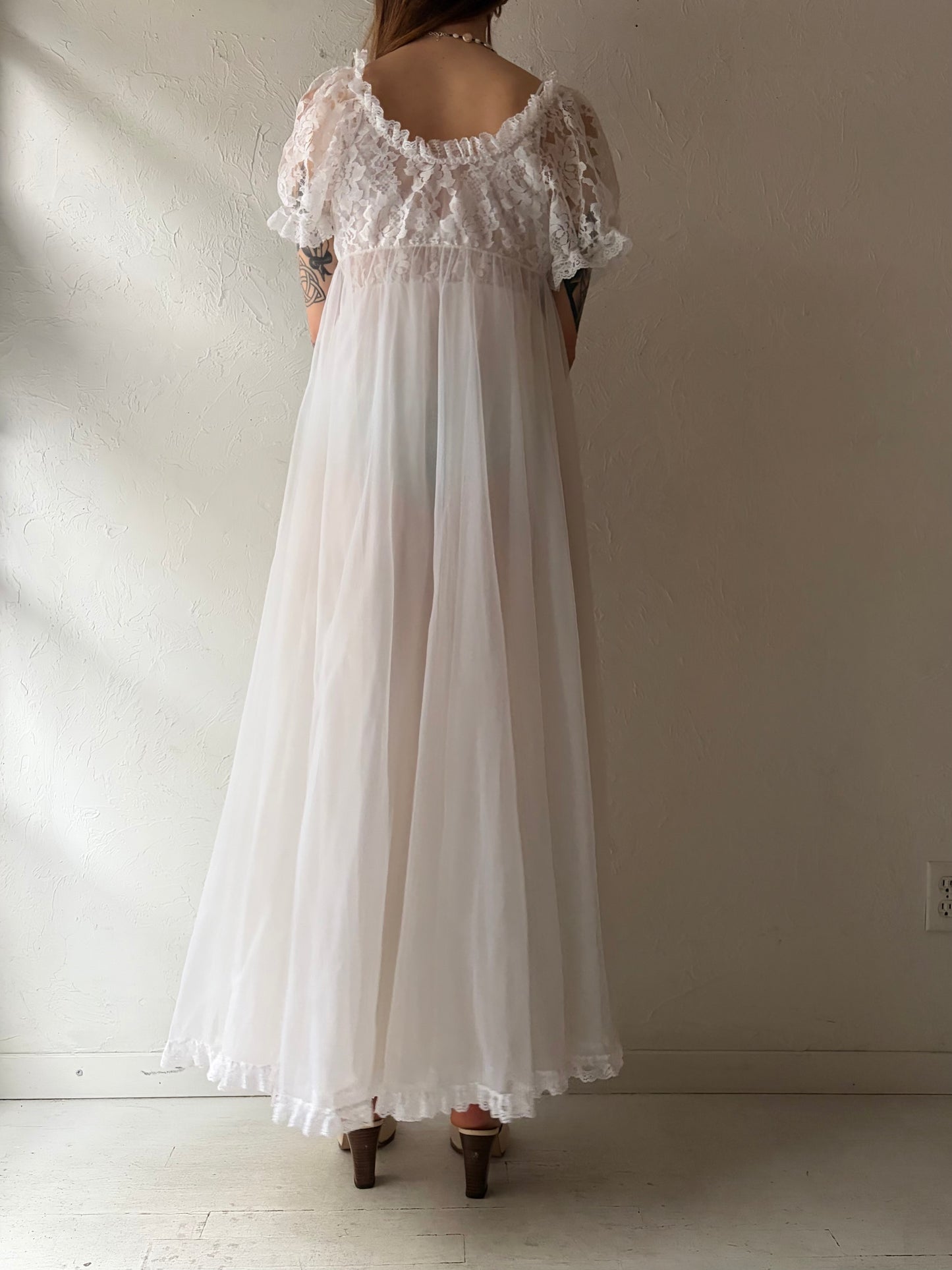 80s White Romantic Lace Lingerie Set / Vintage 1980s Night Gown Peignoir  Robe / Small- Medium