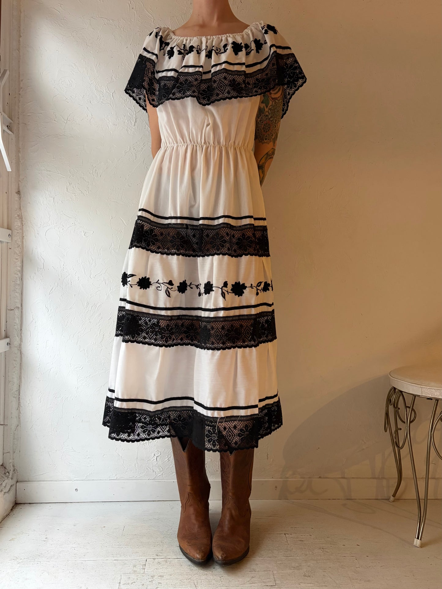 Vintage Handmade White Embroidered Midi Dress / Small