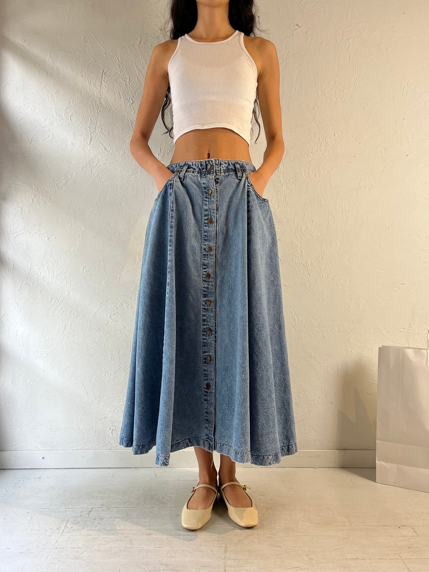 90s ‘Guess’ Button Up Denim Skirt / Medium