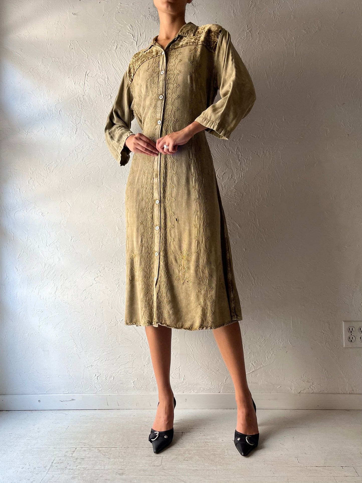 90s 'Just Cruising' Button Rayon Fairycore Midi Dress / Medium